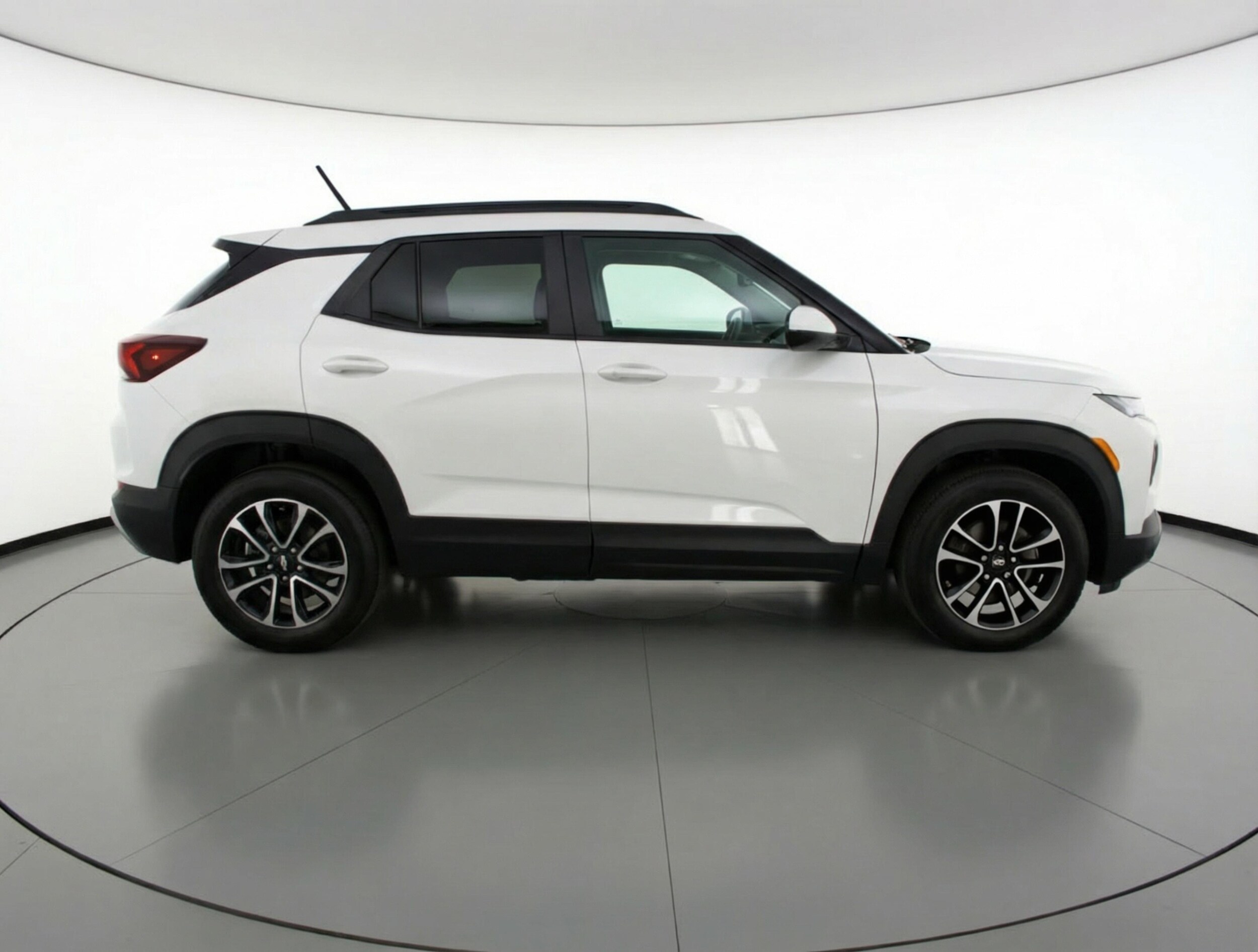 Thumbnail: 2025 Chevrolet TrailBlazer - 8