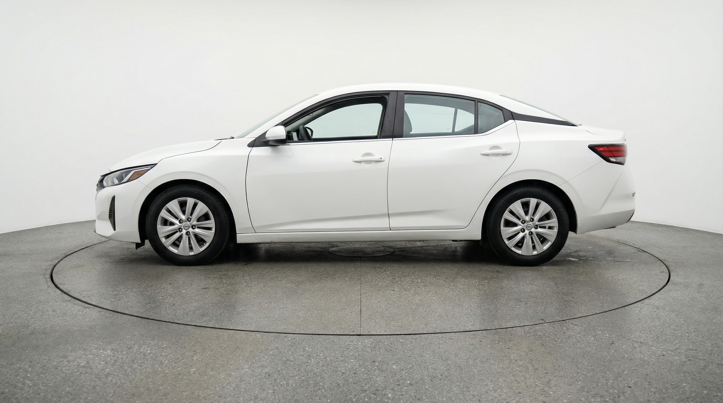 Thumbnail: 2025 Nissan Sentra - 4