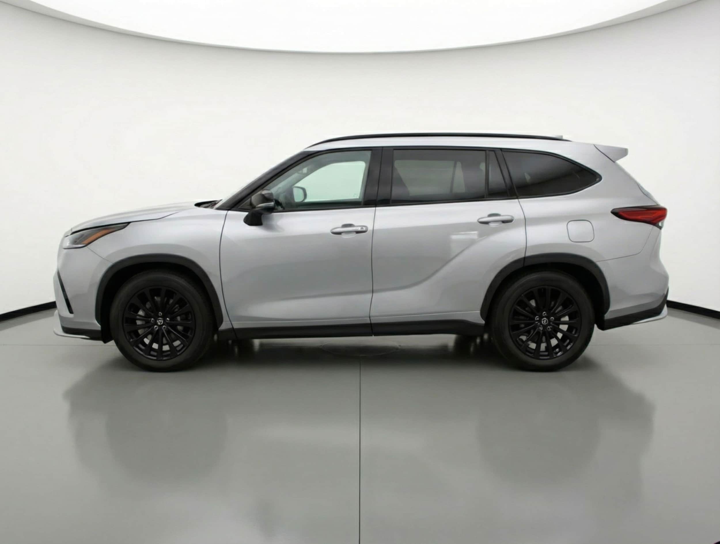 Thumbnail: 2025 Toyota Highlander - 4