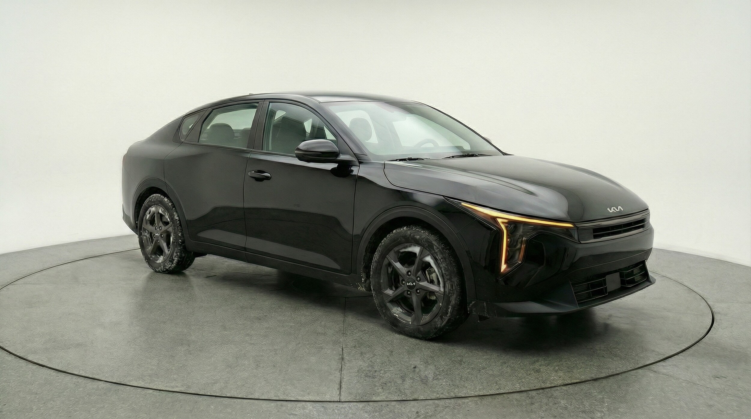 Thumbnail: 2025 Kia K4 - 1