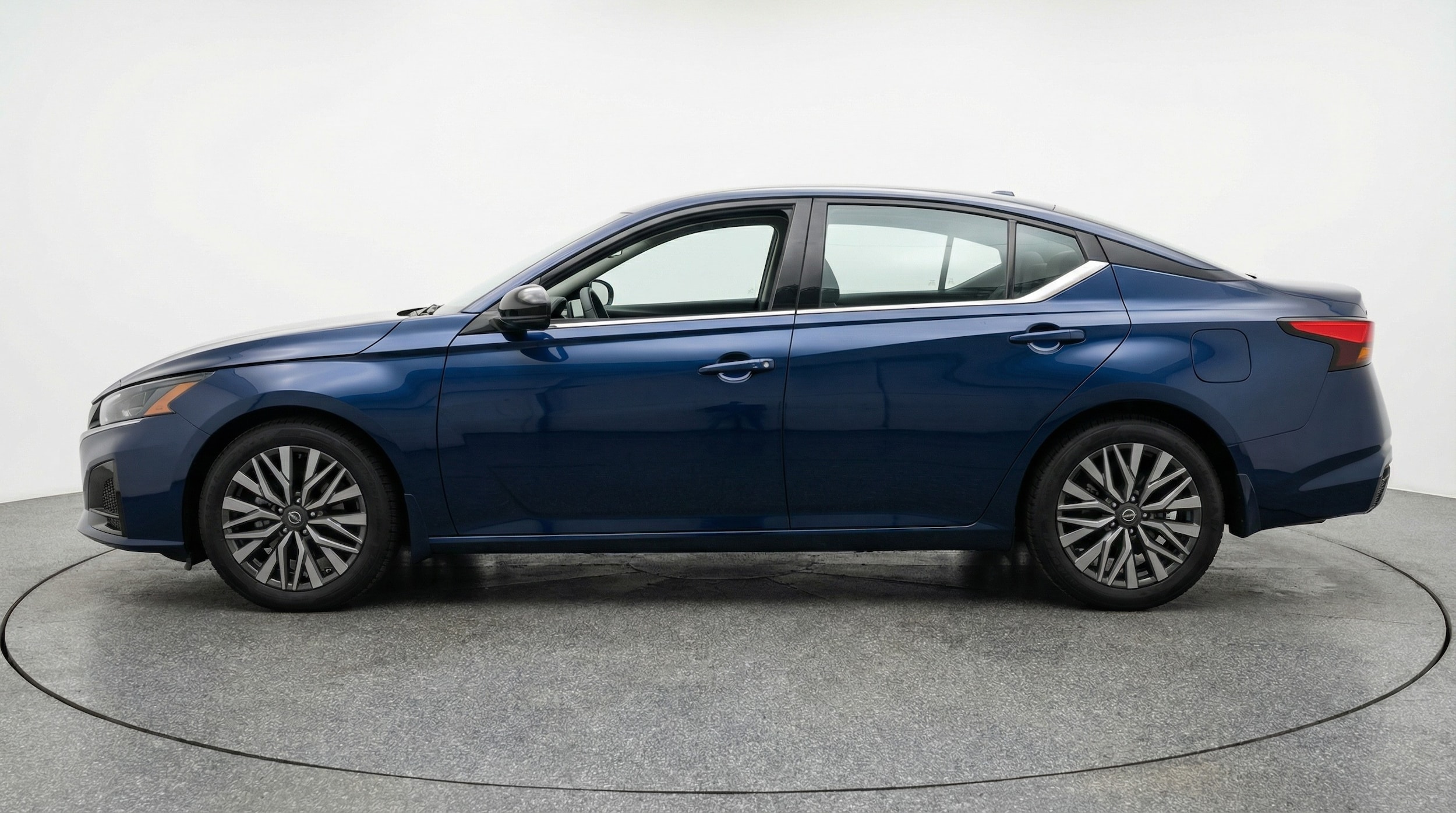 Thumbnail: 2025 Nissan Altima - 4