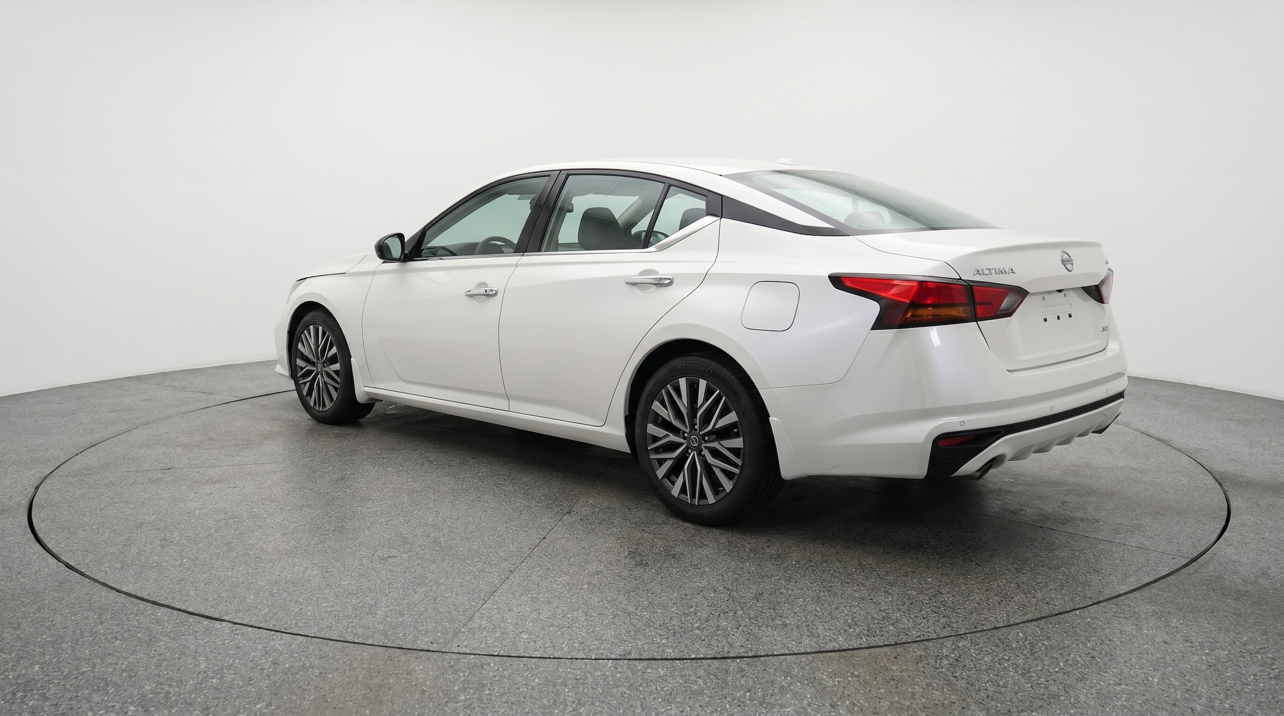 Thumbnail: 2025 Nissan Altima - 5
