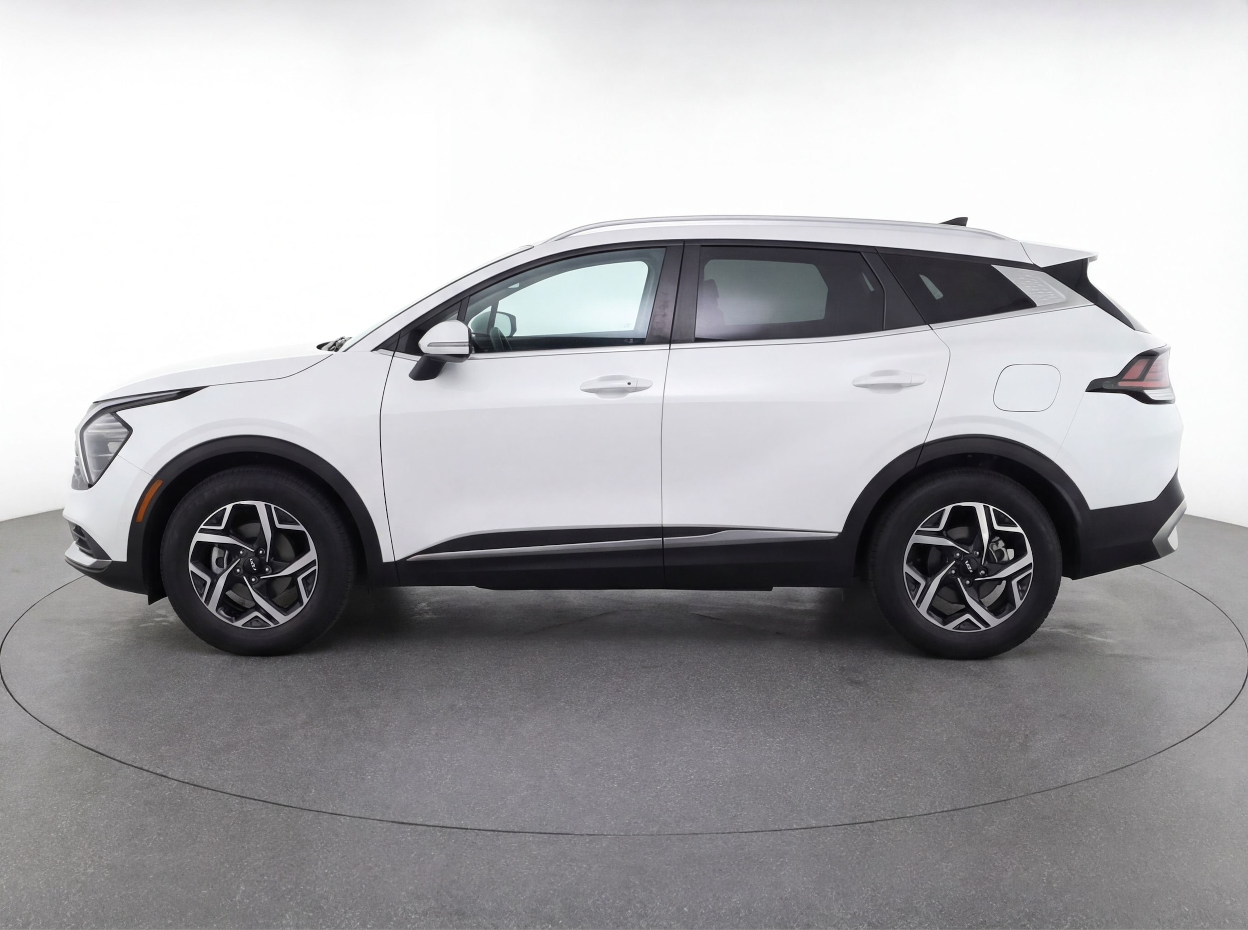 Thumbnail: 2023 Kia Sportage - 4