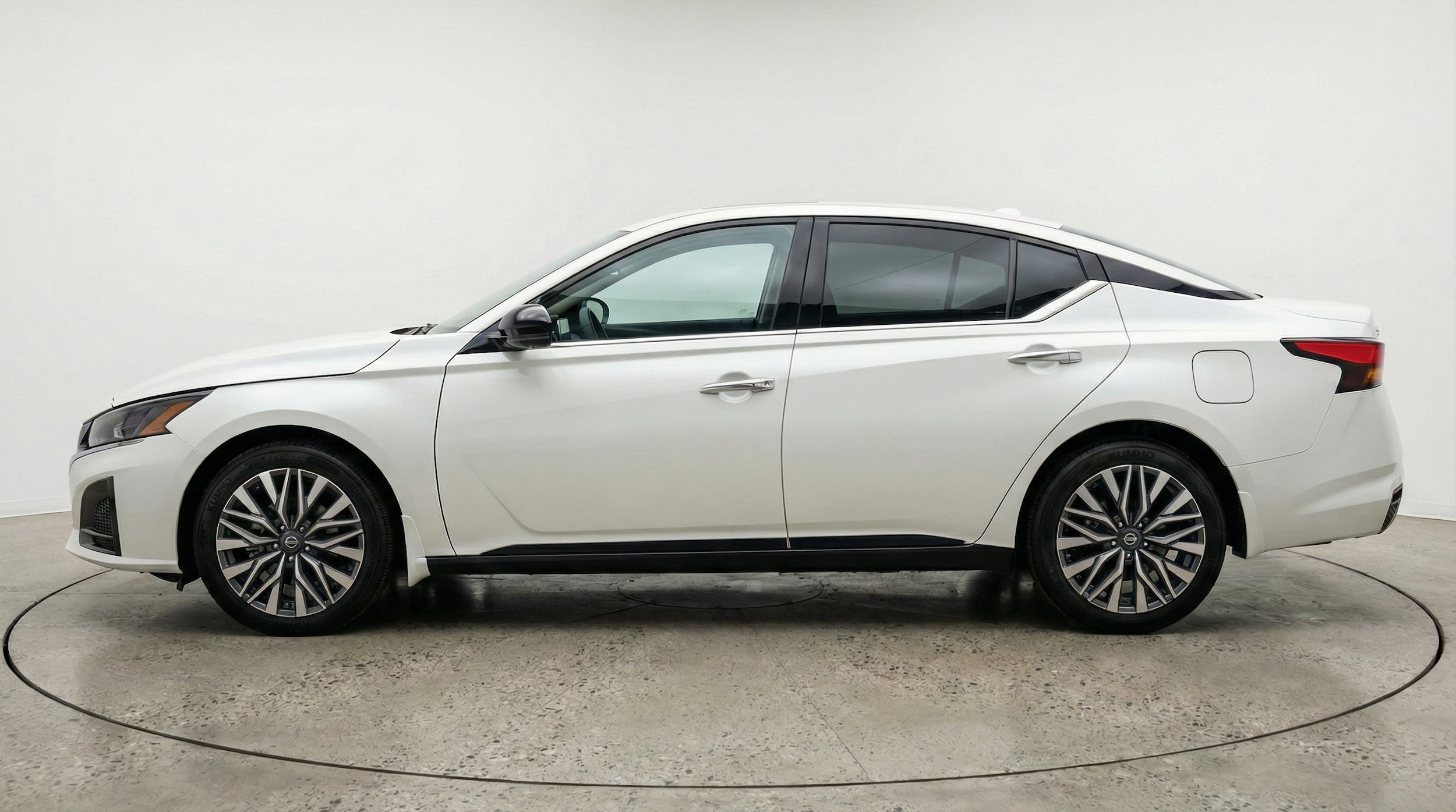 Thumbnail: 2025 Nissan Altima - 4