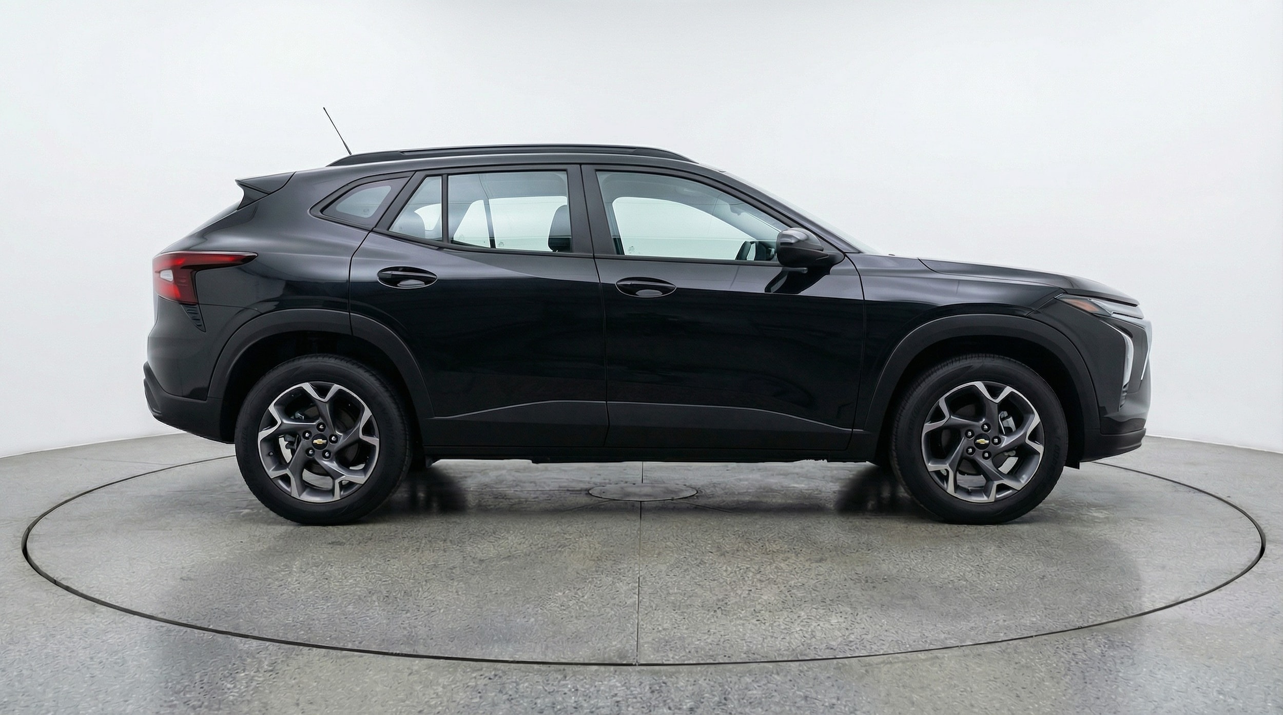 Thumbnail: 2025 Chevrolet Trax - 8