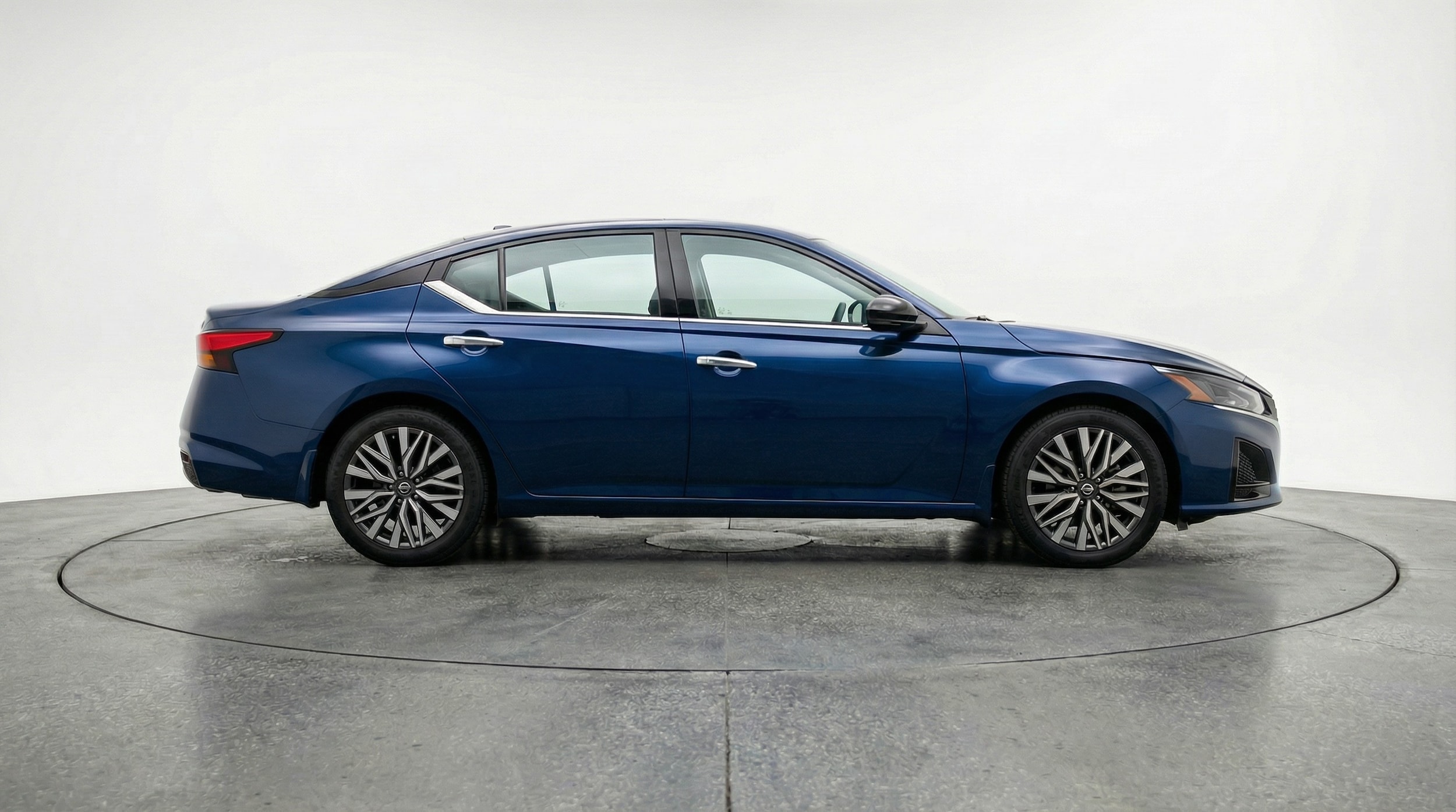 Thumbnail: 2025 Nissan Altima - 8