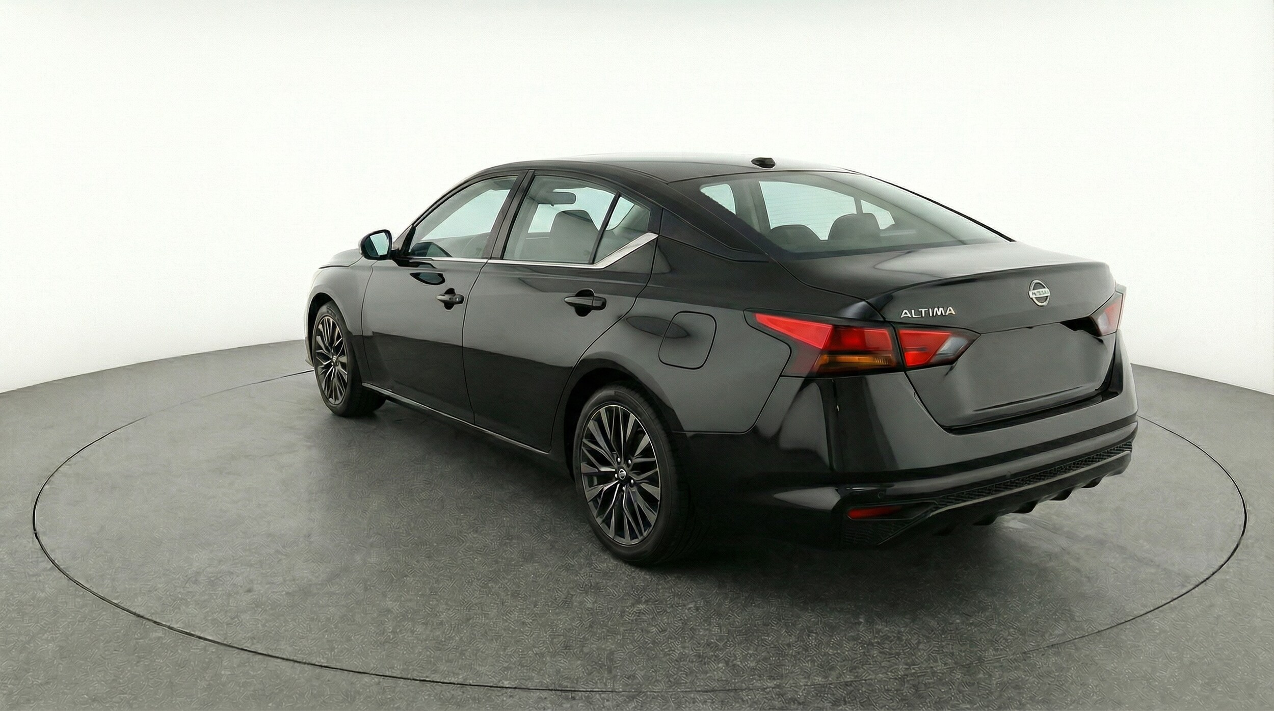 Thumbnail: 2025 Nissan Altima - 5