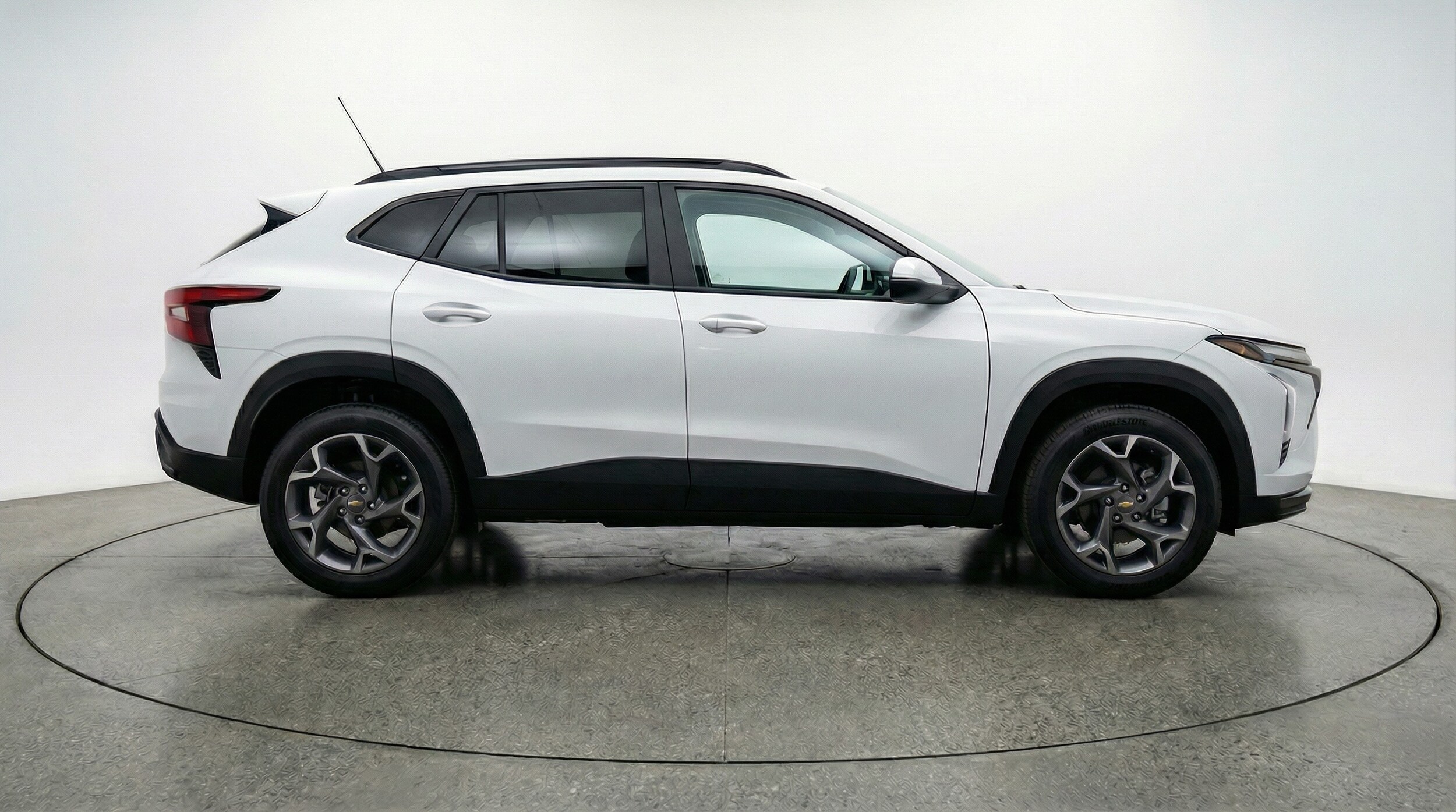 Thumbnail: 2025 Chevrolet Trax - 8