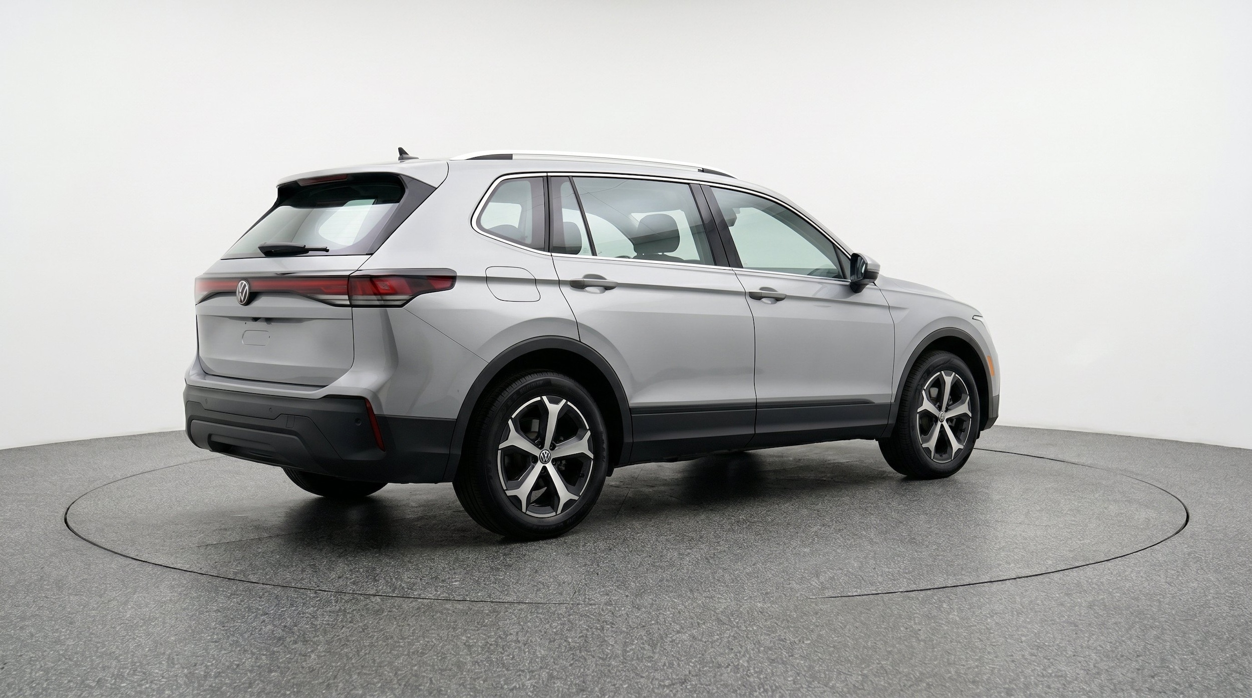 Thumbnail: 2026 Volkswagen Tiguan - 9