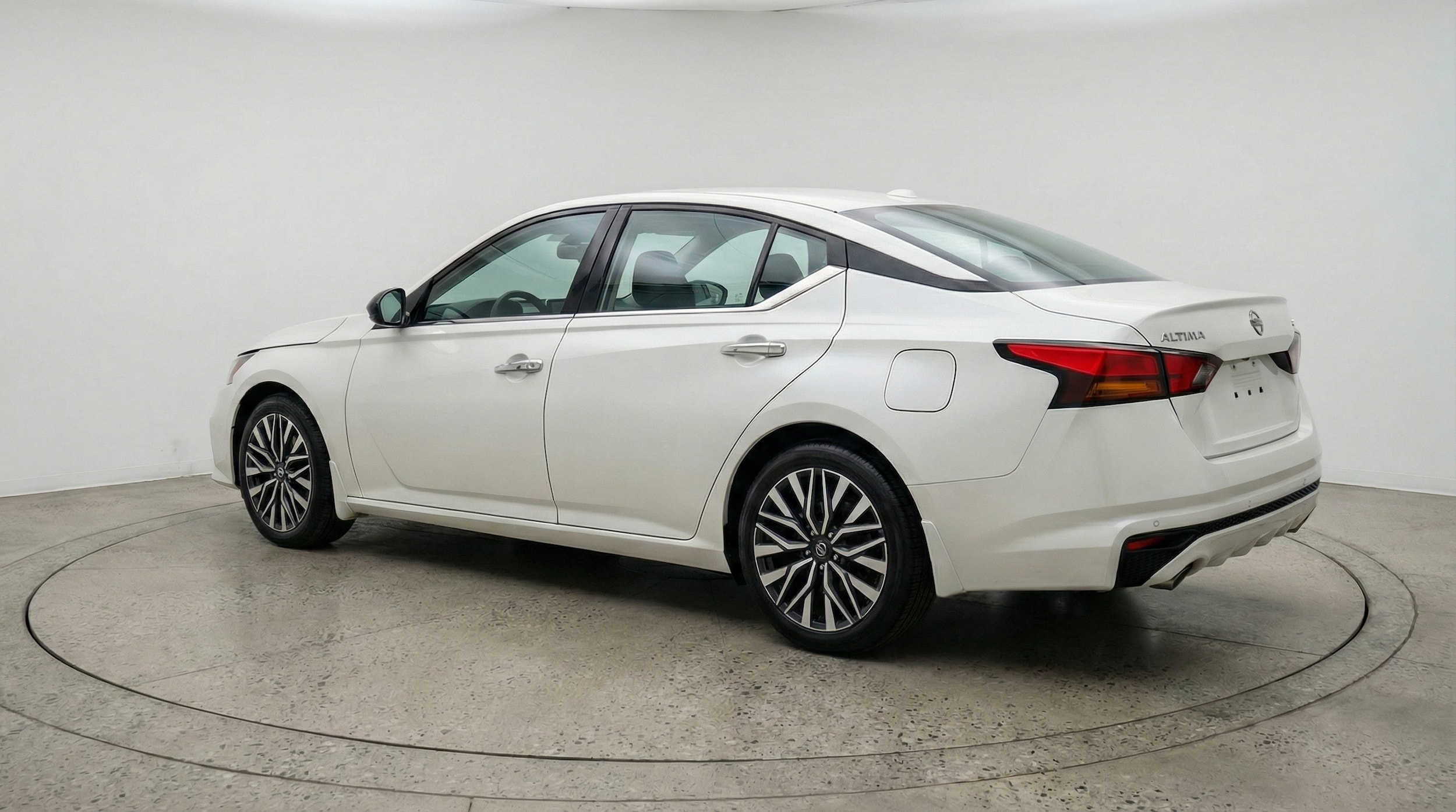 Thumbnail: 2025 Nissan Altima - 5