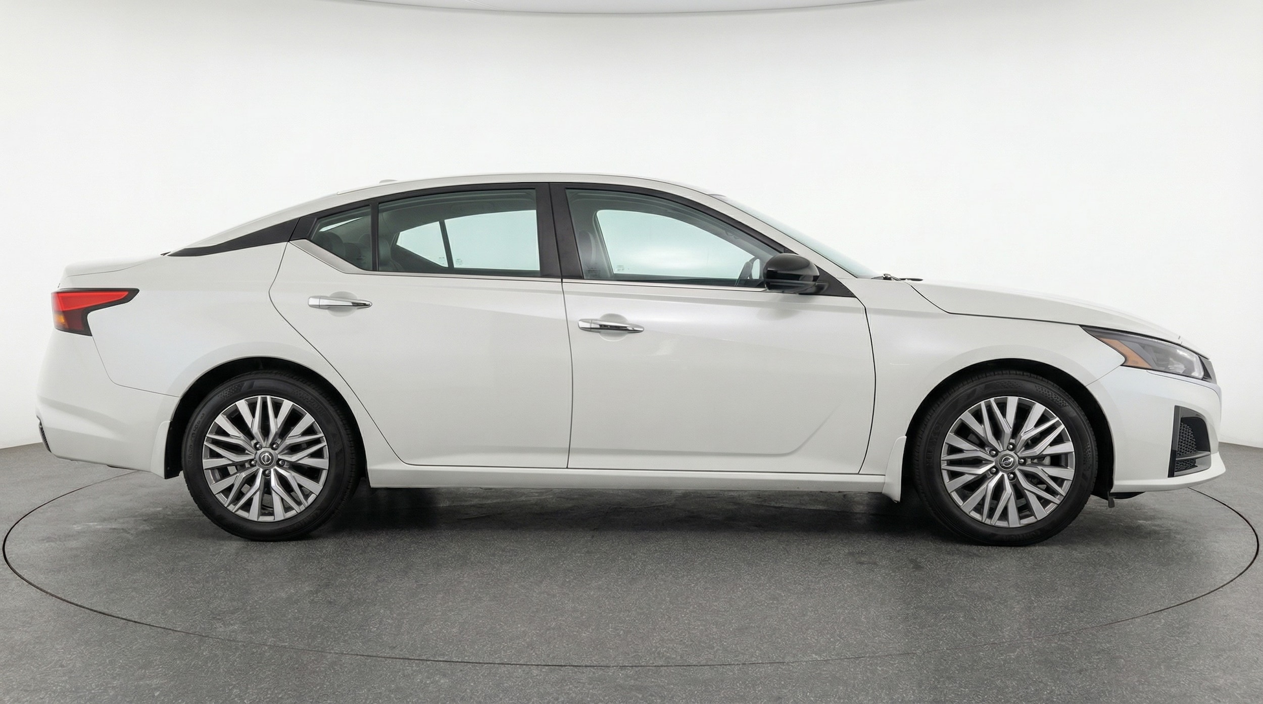 Thumbnail: 2025 Nissan Altima - 8