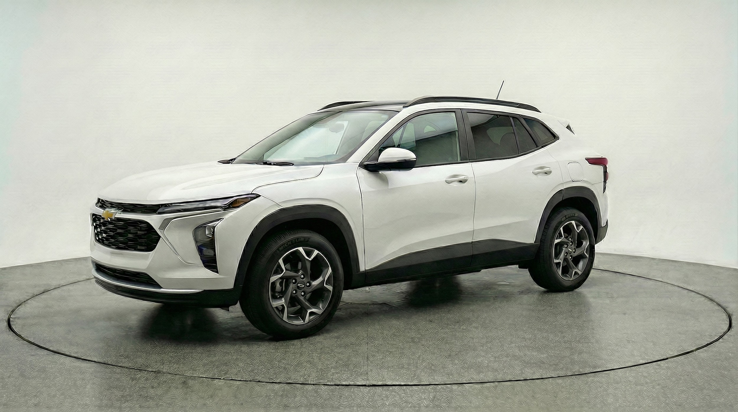 Thumbnail: 2025 Chevrolet Trax - 3