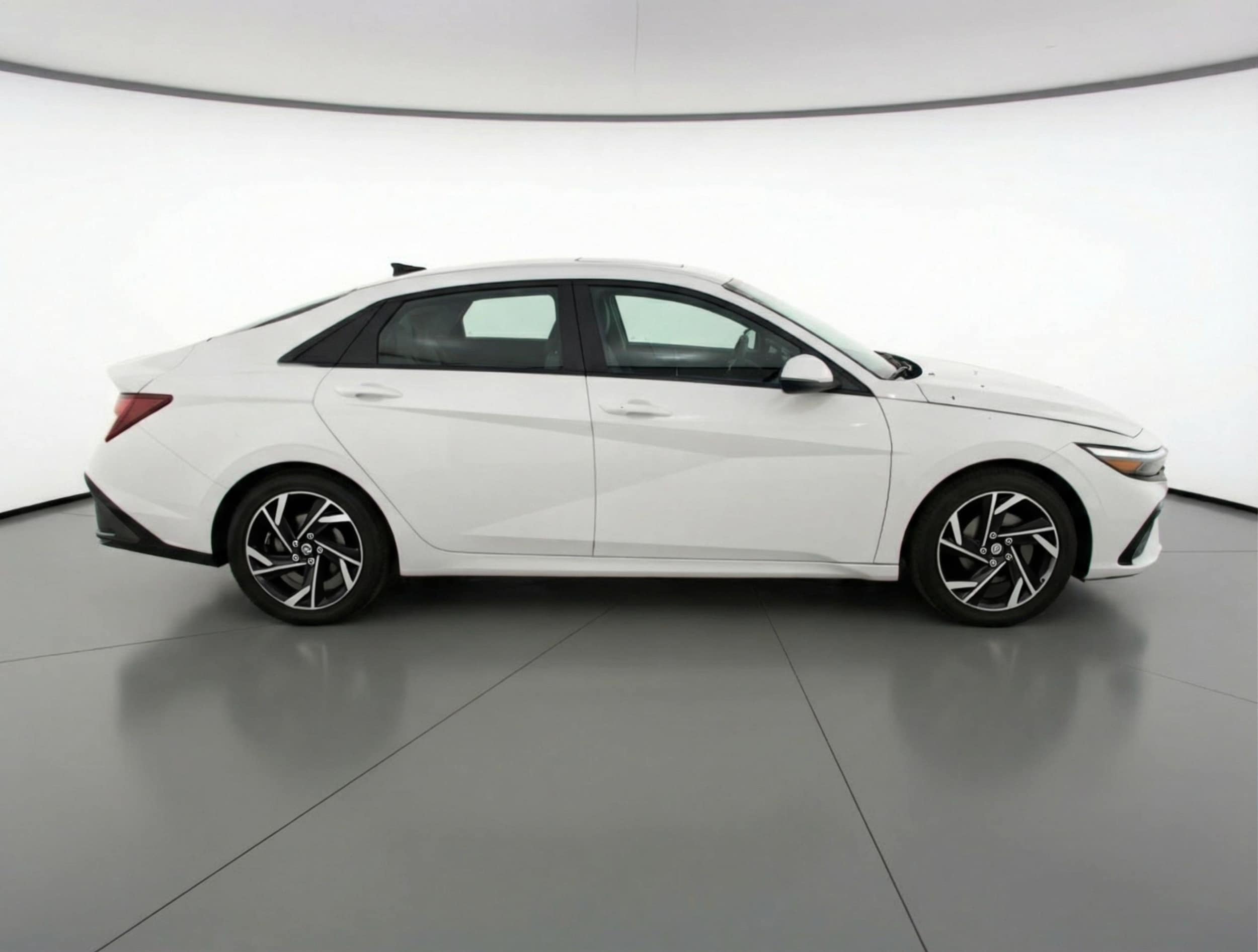 Thumbnail: 2025 Hyundai Elantra - 11