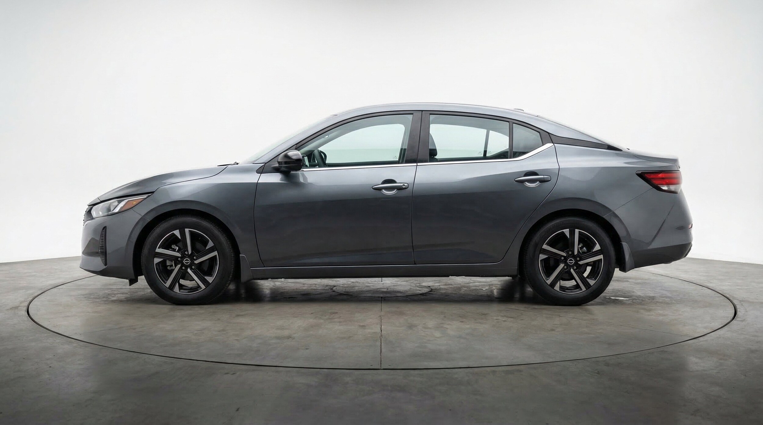 Thumbnail: 2025 Nissan Sentra - 5
