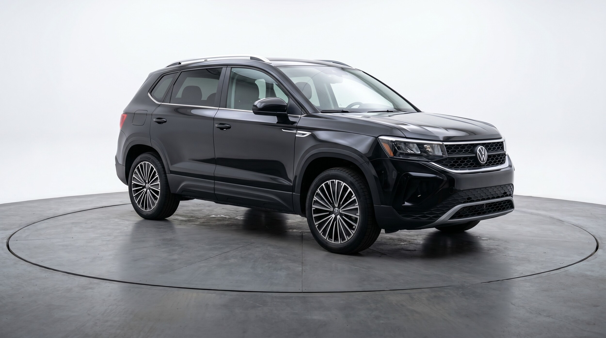 Thumbnail: 2025 Volkswagen Taos - 1