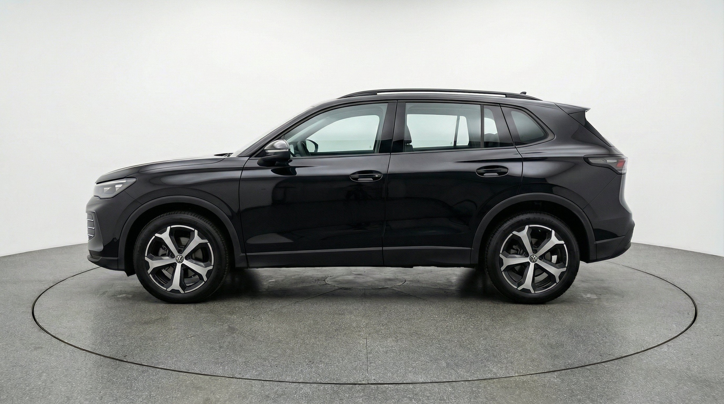 Thumbnail: 2026 Volkswagen Tiguan - 5