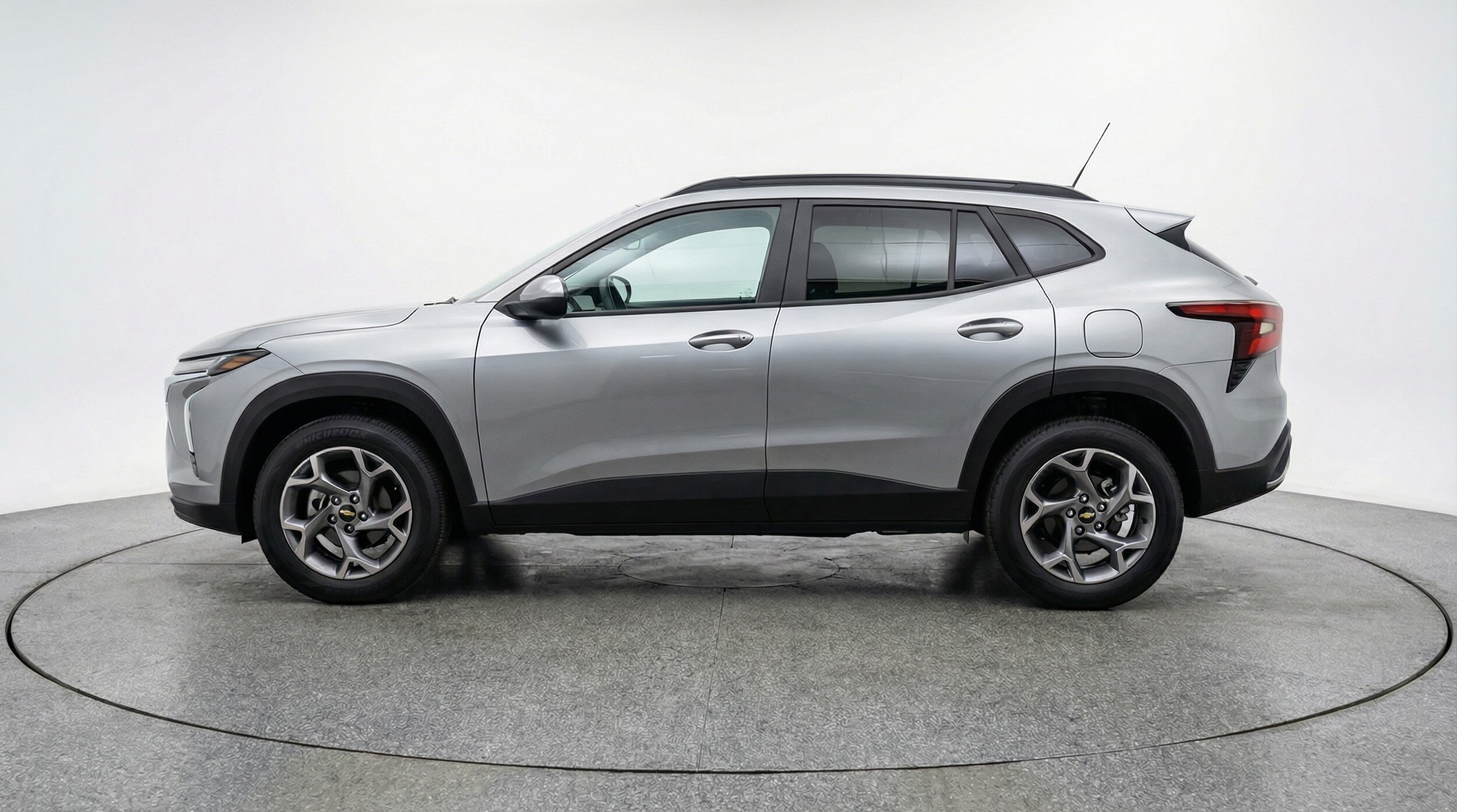 Thumbnail: 2025 Chevrolet Trax - 4