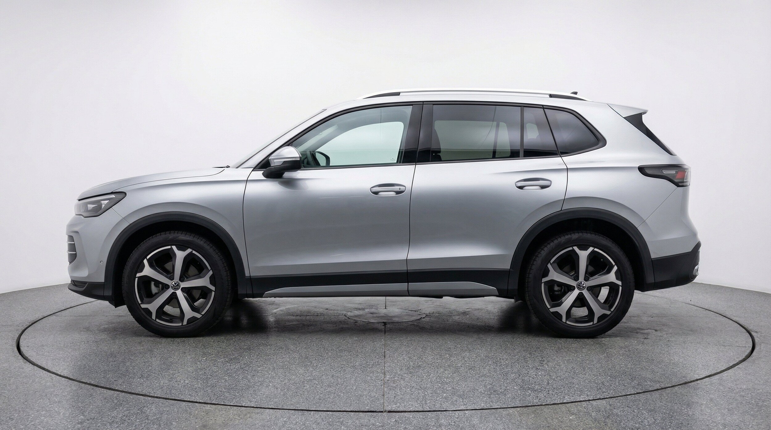 Thumbnail: 2026 Volkswagen Tiguan - 5