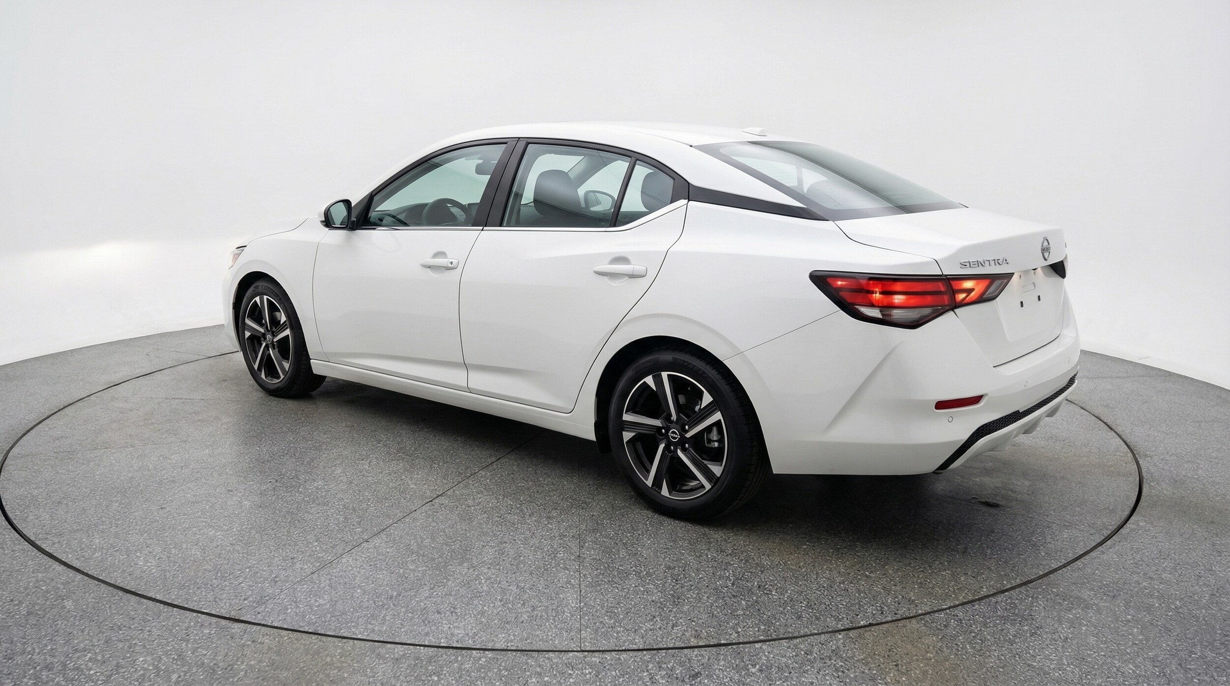Thumbnail: 2025 Nissan Sentra - 5