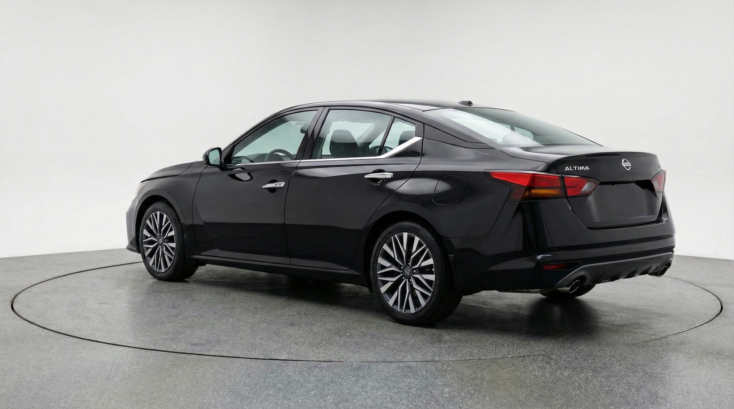 Thumbnail: 2025 Nissan Altima - 5