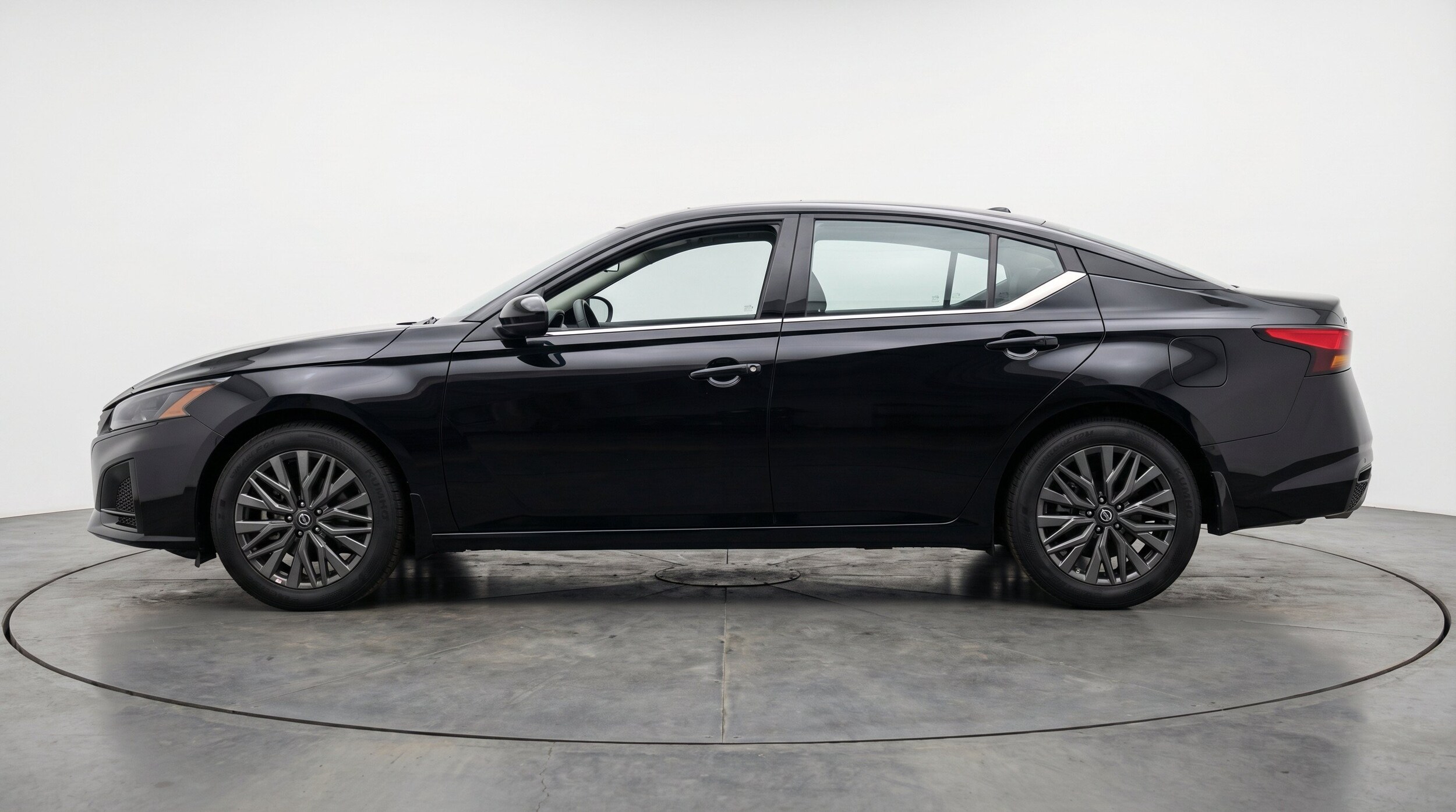 Thumbnail: 2026 Nissan Altima - 5