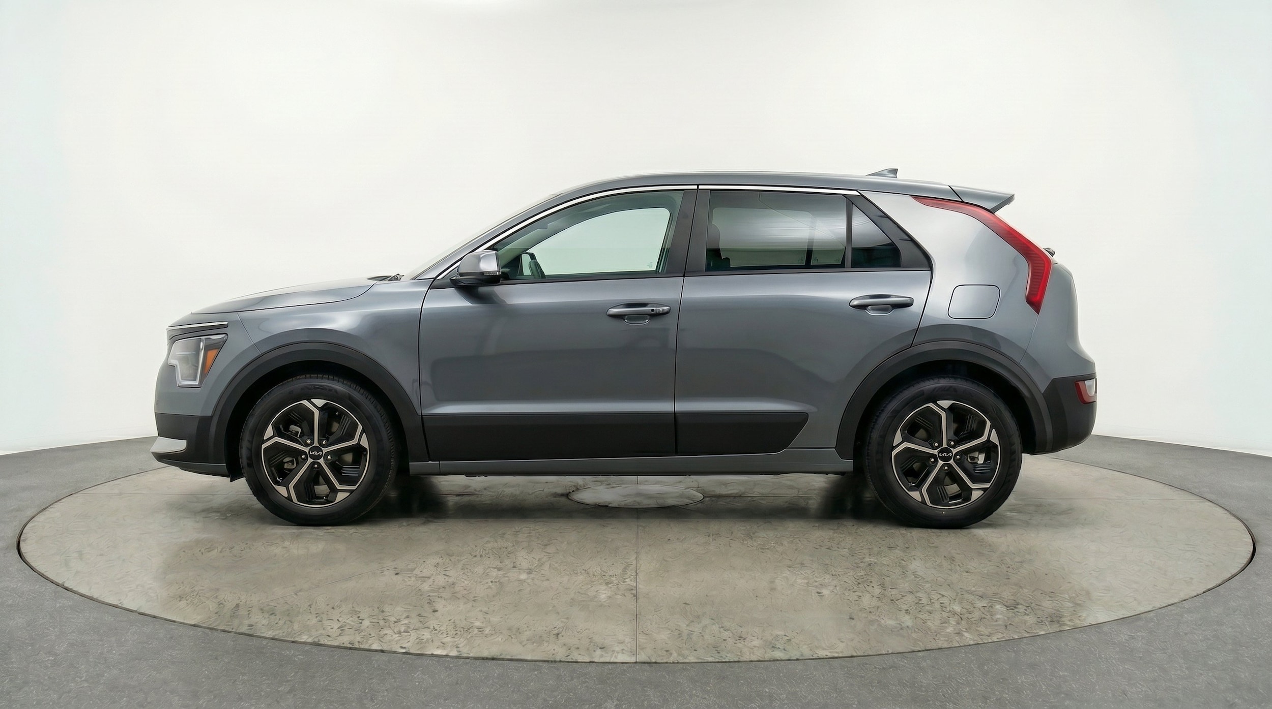 Thumbnail: 2026 Kia Niro - 5
