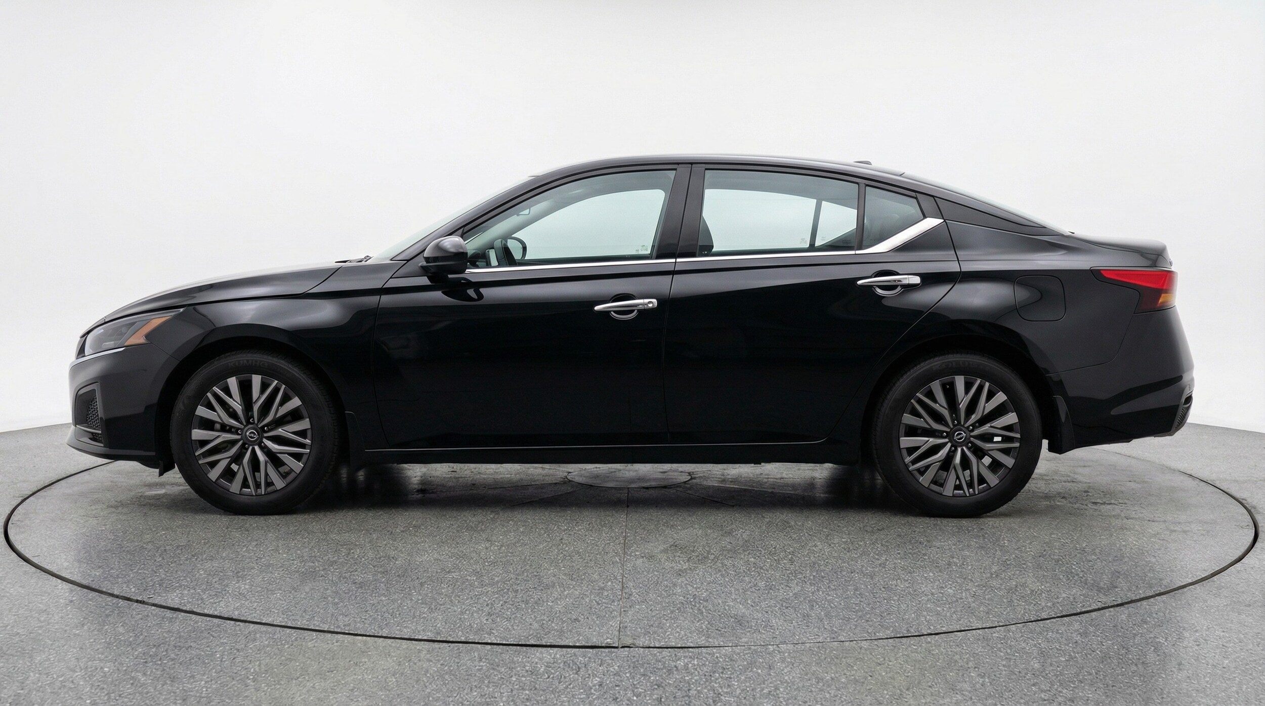 Thumbnail: 2025 Nissan Altima - 4
