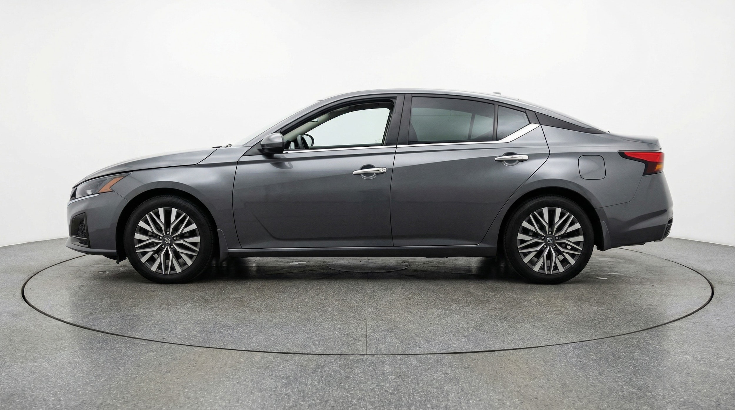 Thumbnail: 2025 Nissan Altima - 4