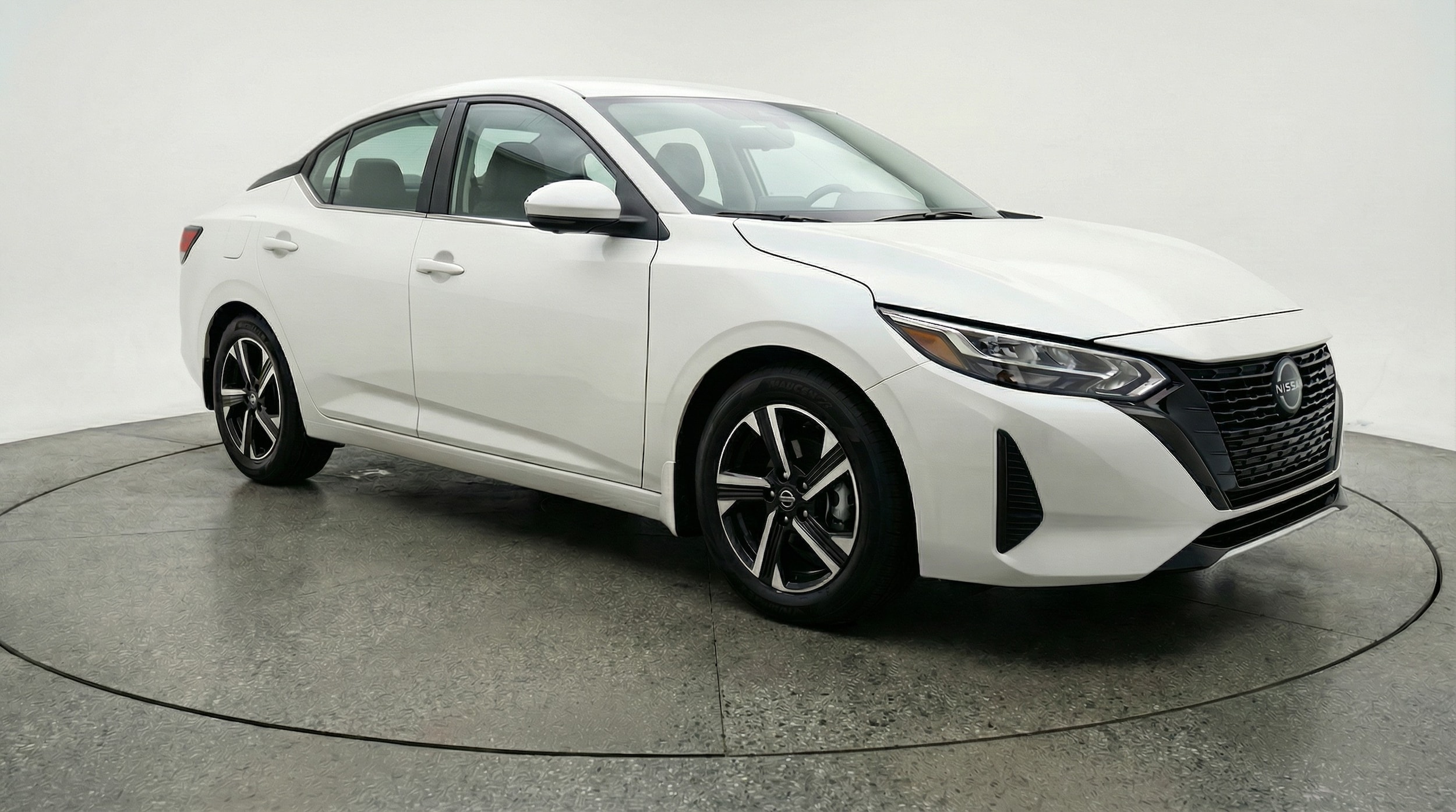 Thumbnail: 2025 Nissan Sentra - 1