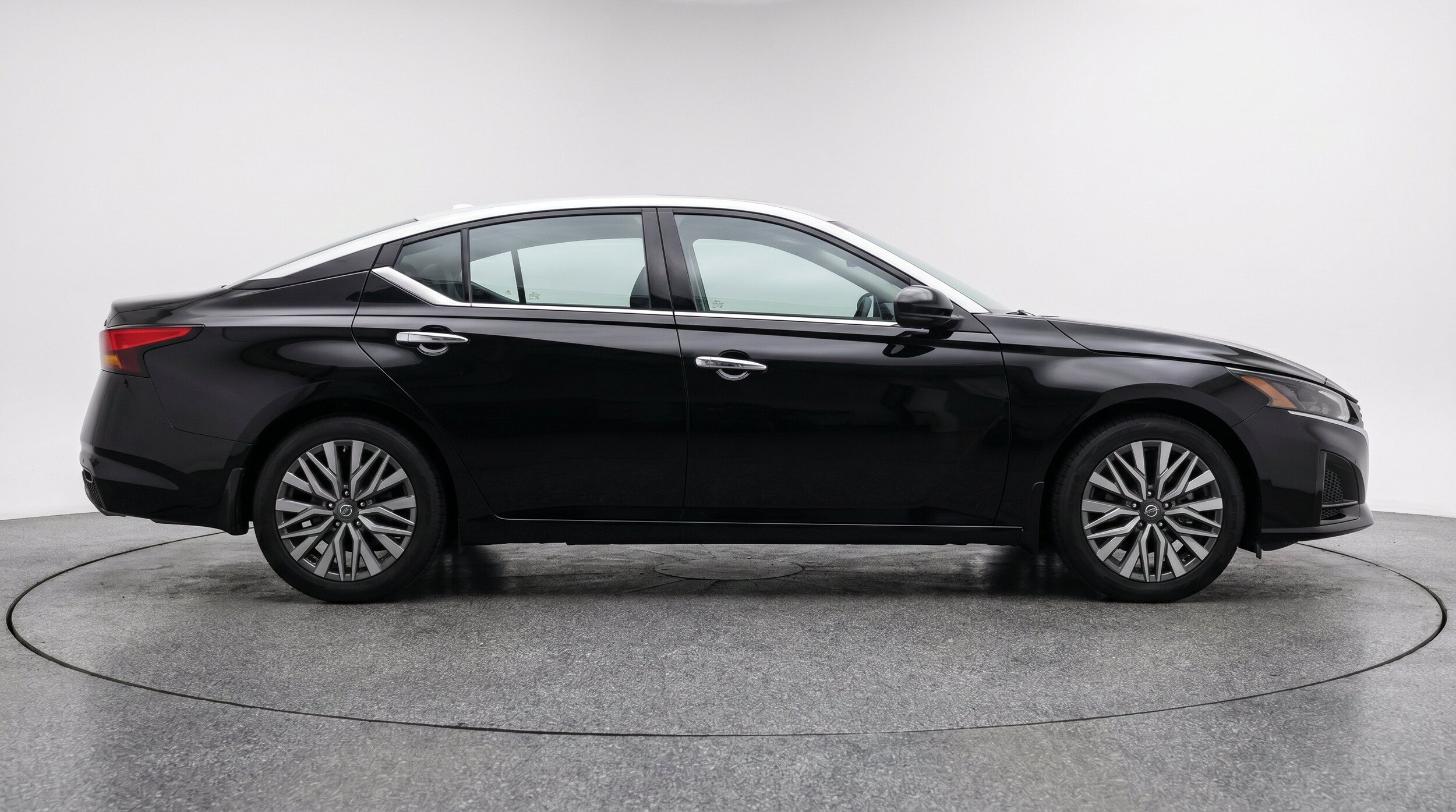 Thumbnail: 2025 Nissan Altima - 10