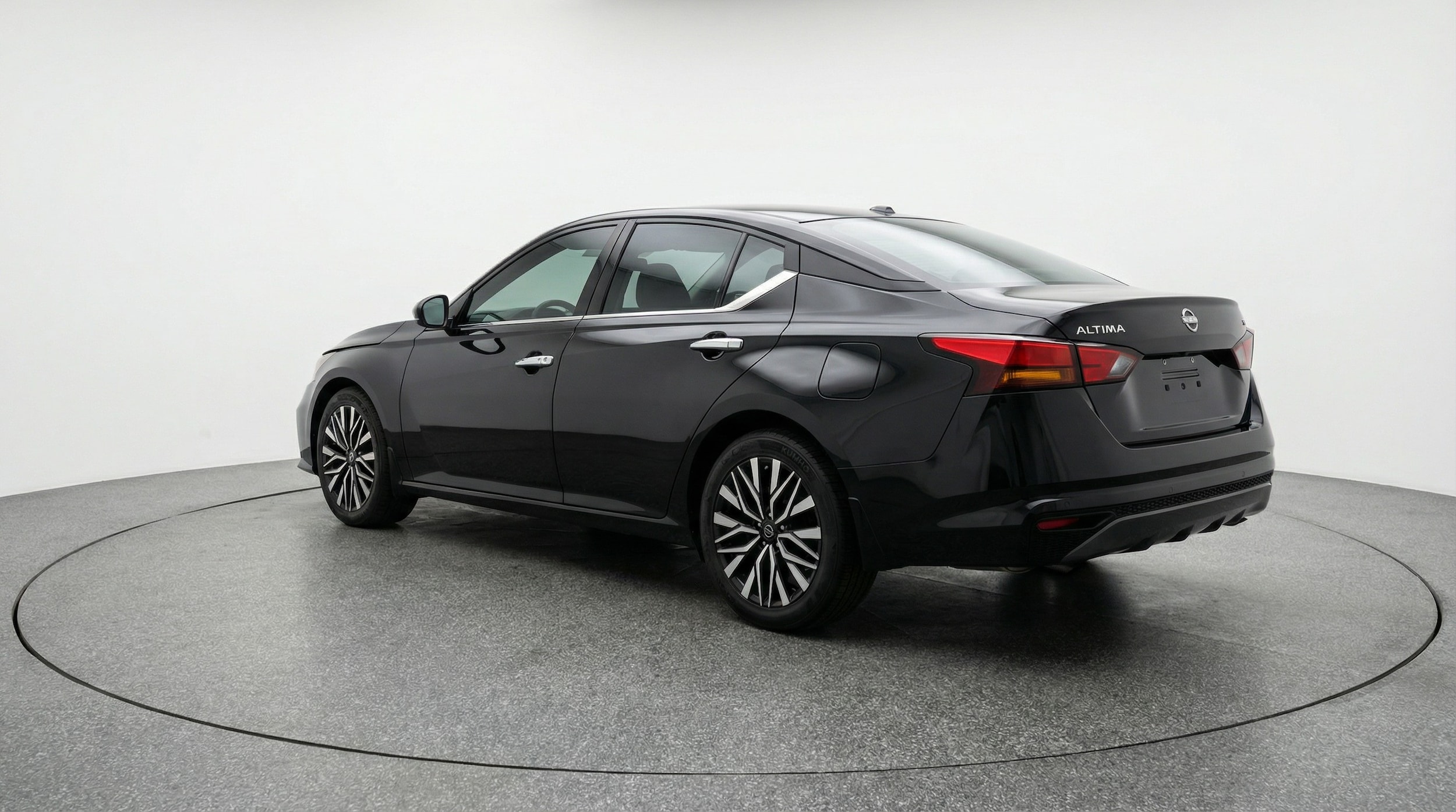 Thumbnail: 2025 Nissan Altima - 5