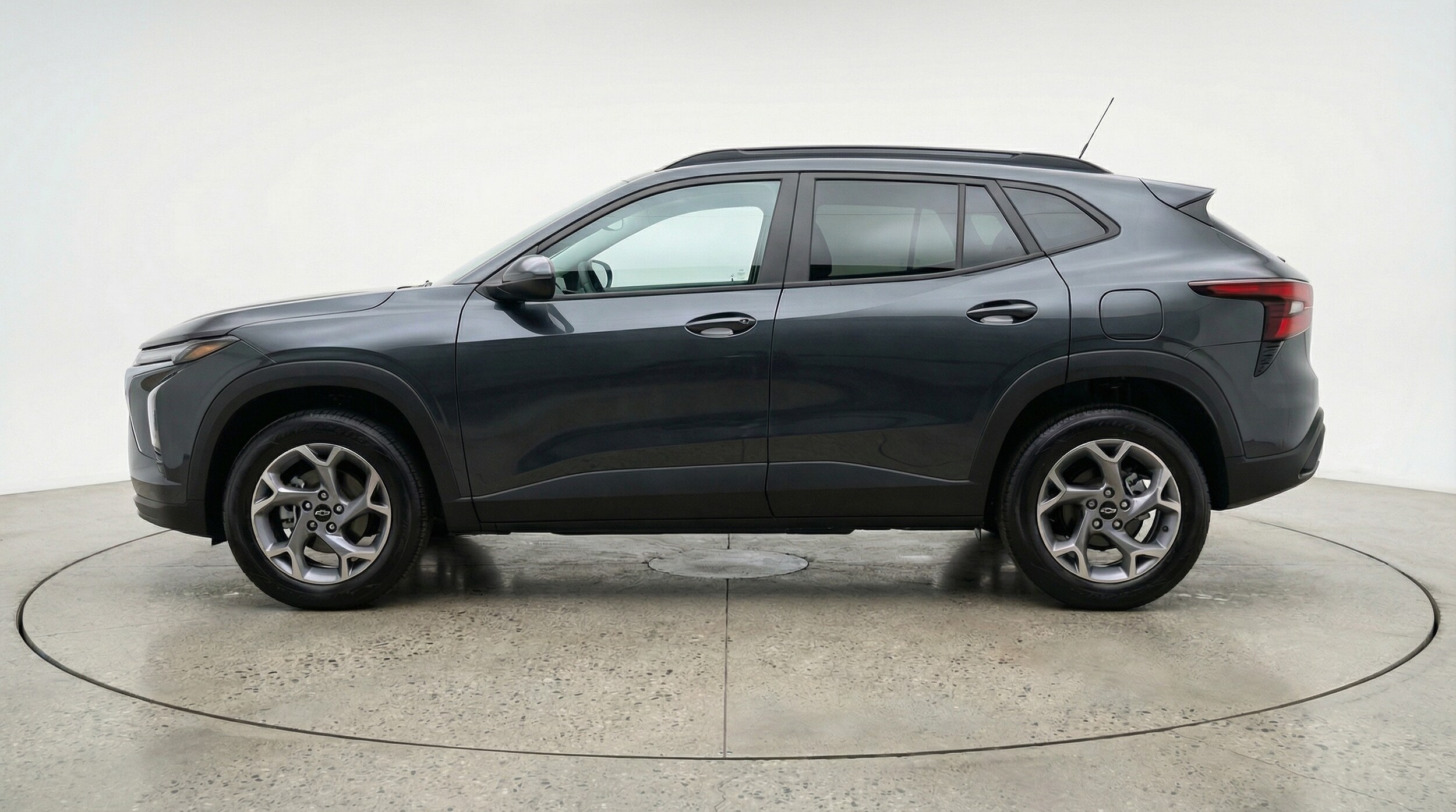 Thumbnail: 2025 Chevrolet Trax - 4