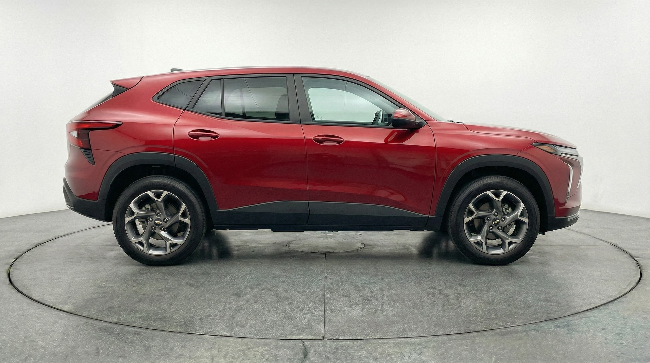 Thumbnail: 2025 Chevrolet Trax - 8