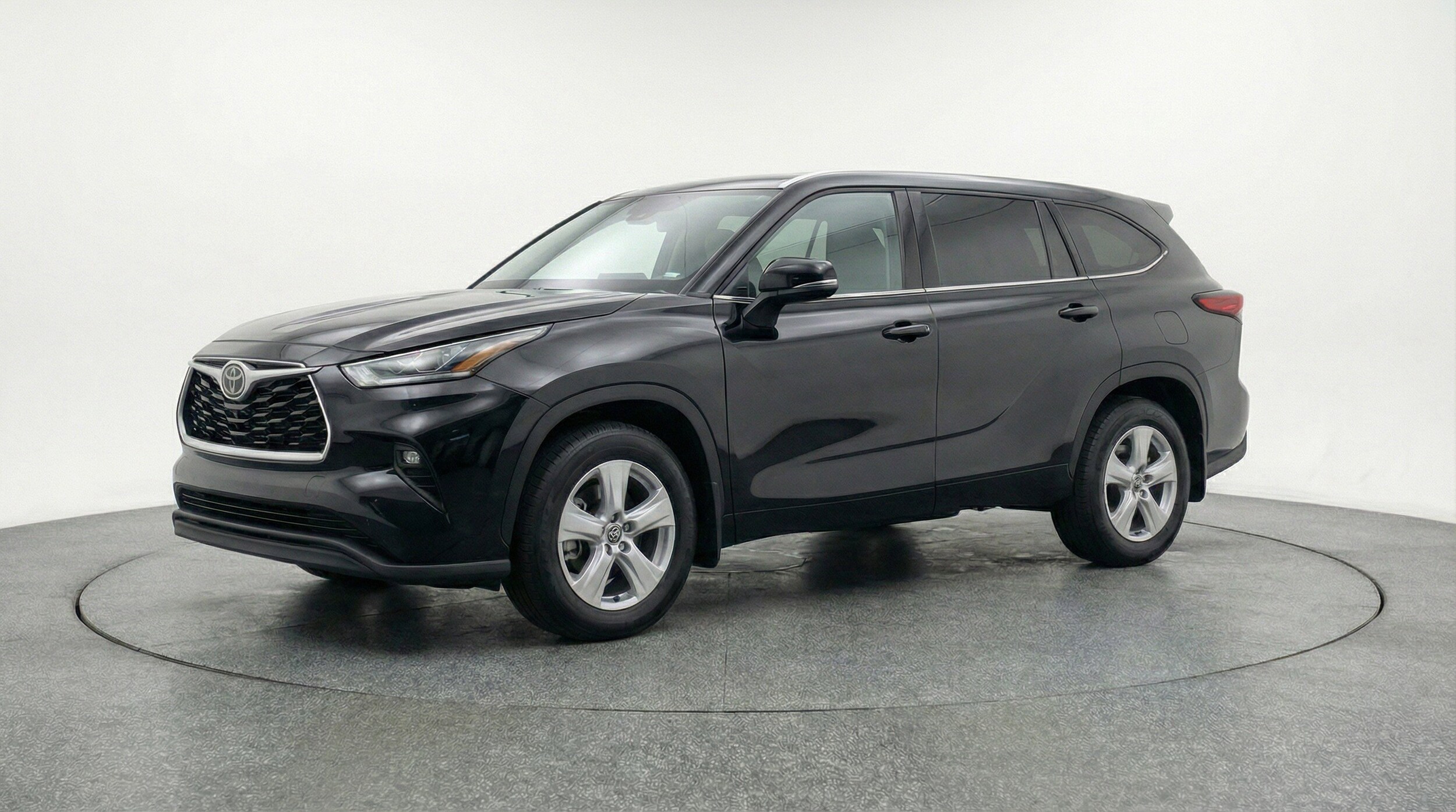 Thumbnail: 2025 Toyota Highlander - 3