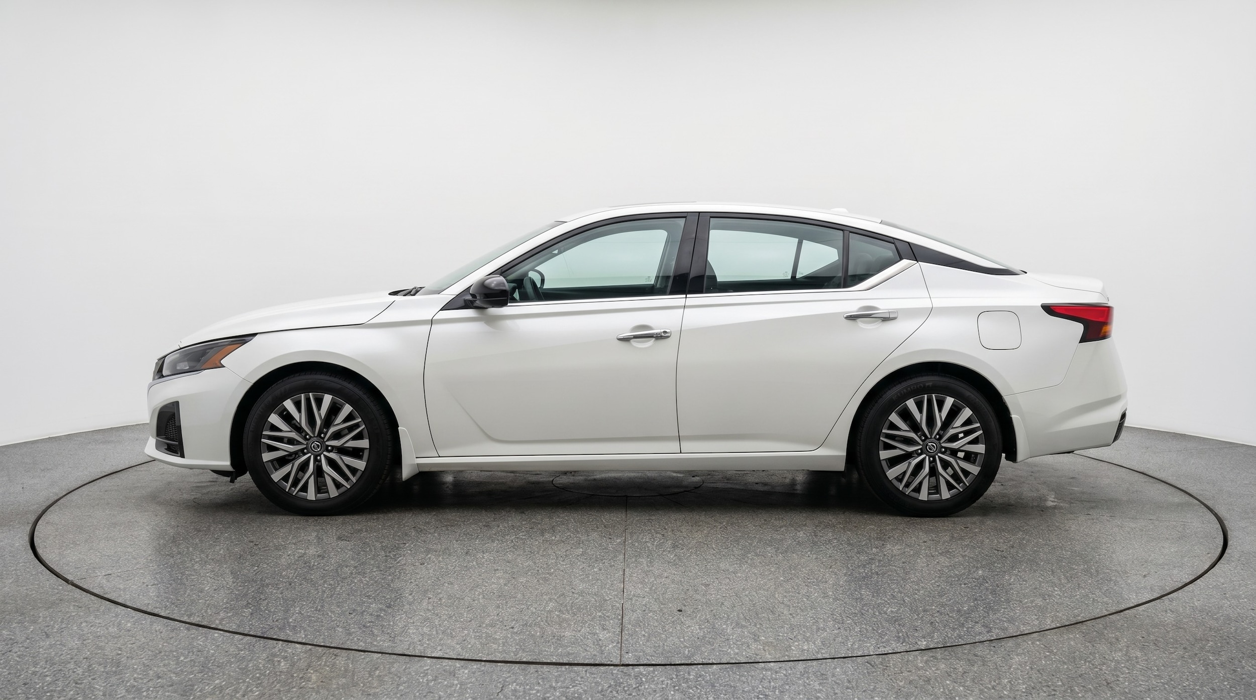 Thumbnail: 2025 Nissan Altima - 4