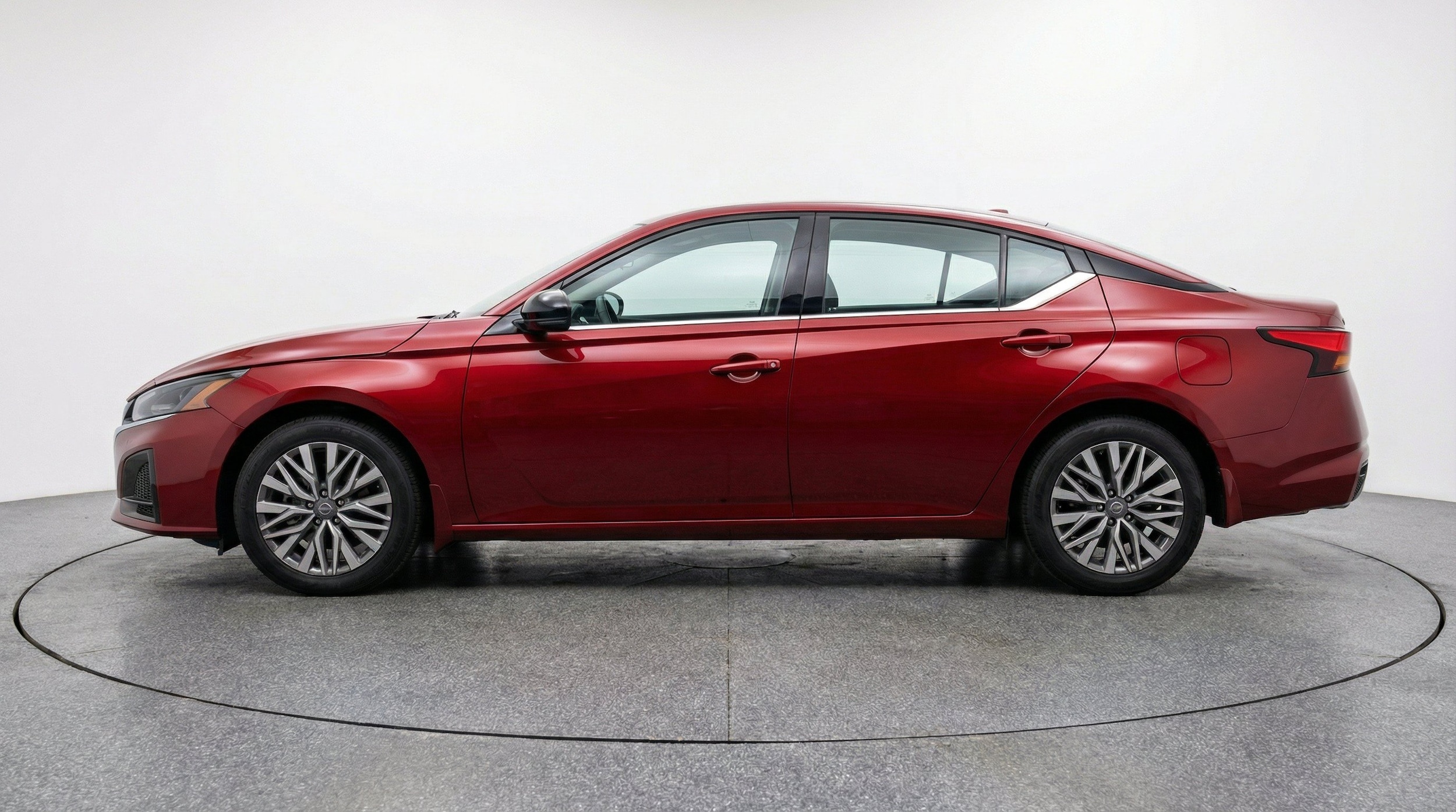 Thumbnail: 2025 Nissan Altima - 5