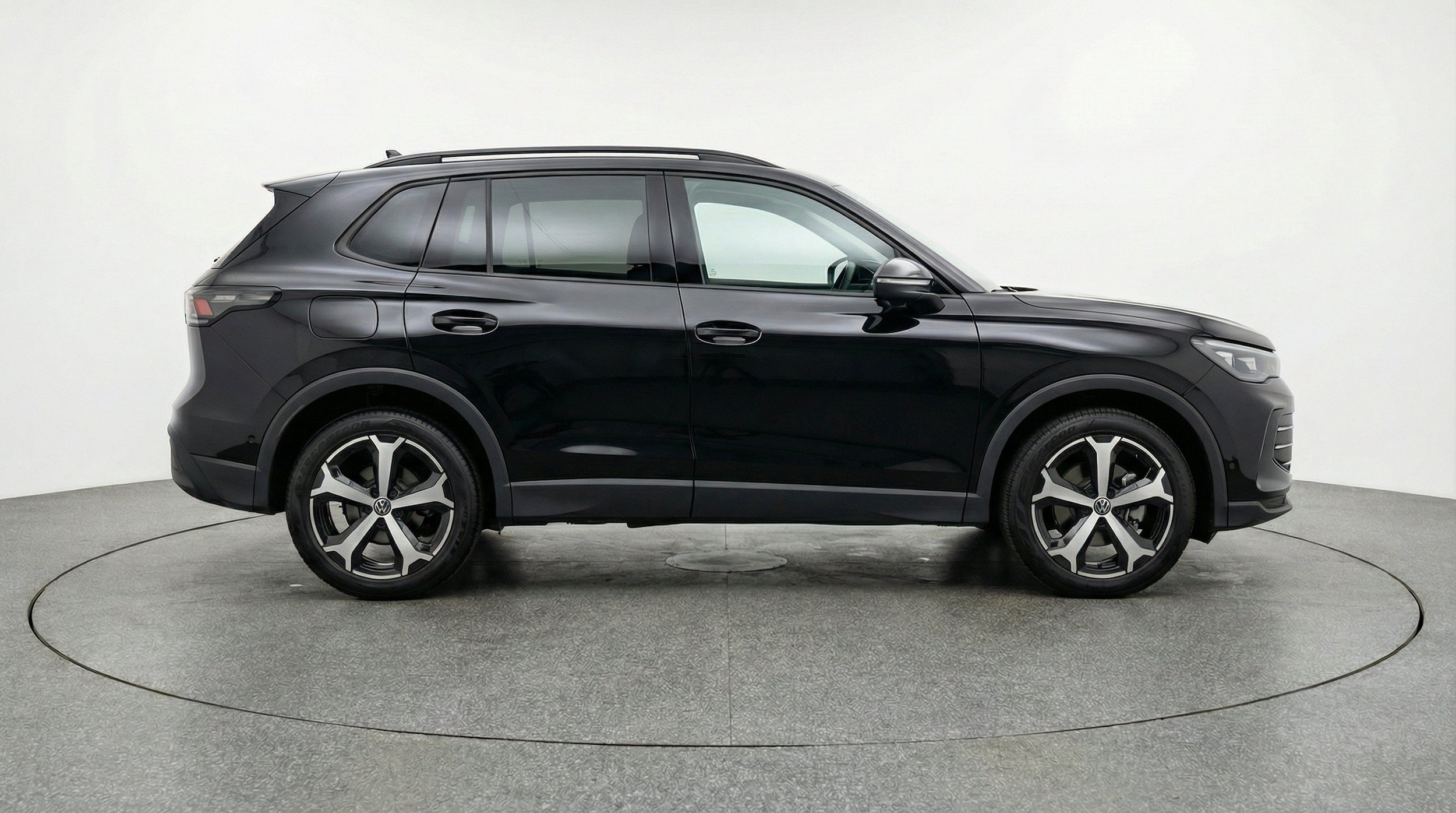Thumbnail: 2026 Volkswagen Tiguan - 11