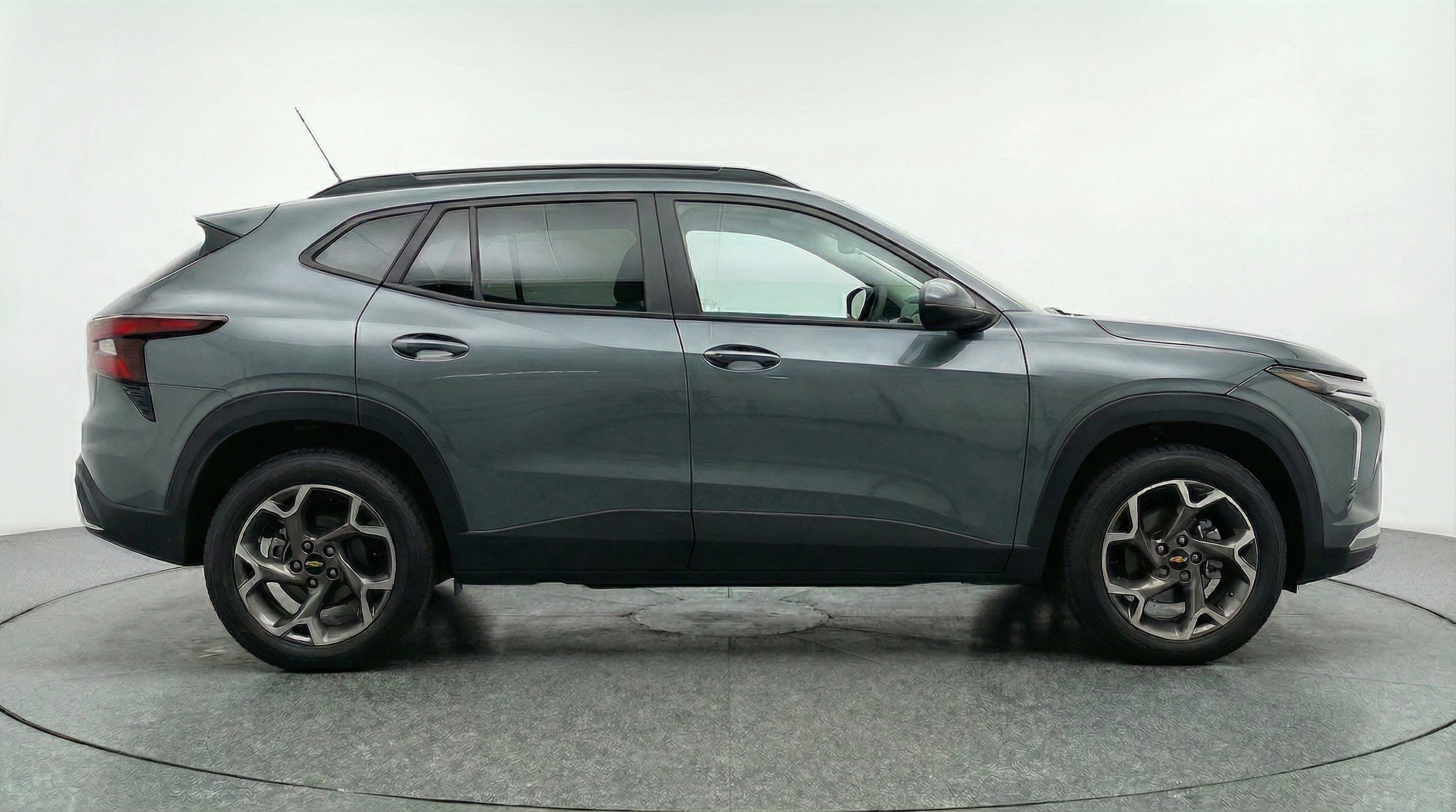 Thumbnail: 2025 Chevrolet Trax - 8
