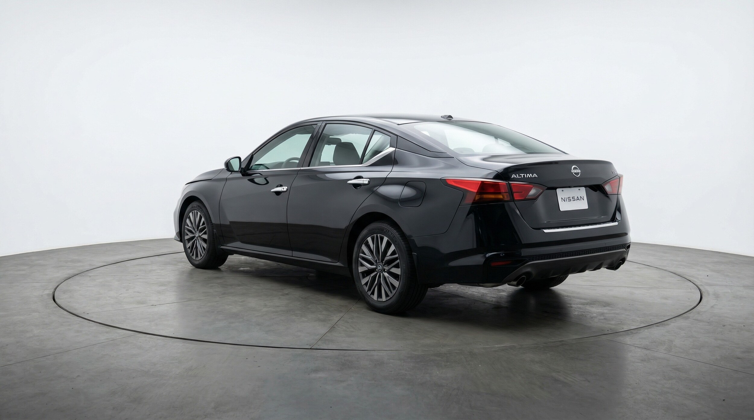 Thumbnail: 2025 Nissan Altima - 5