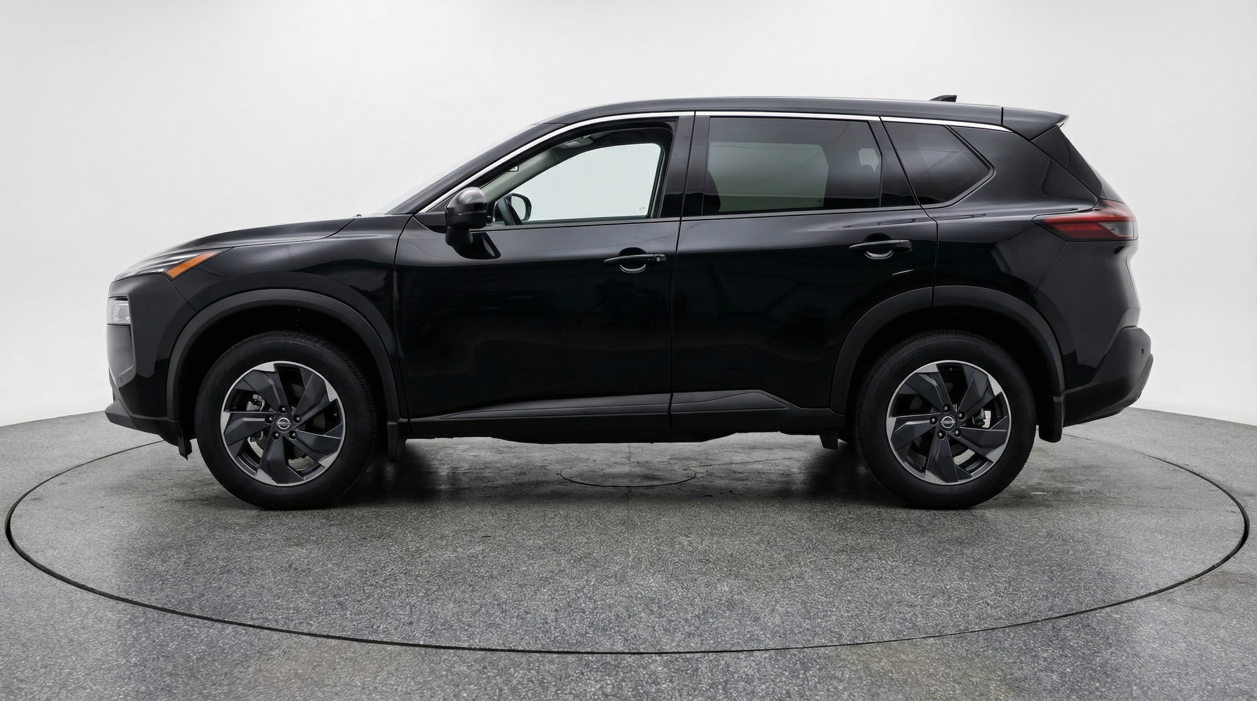 Thumbnail: 2025 Nissan Rogue - 4