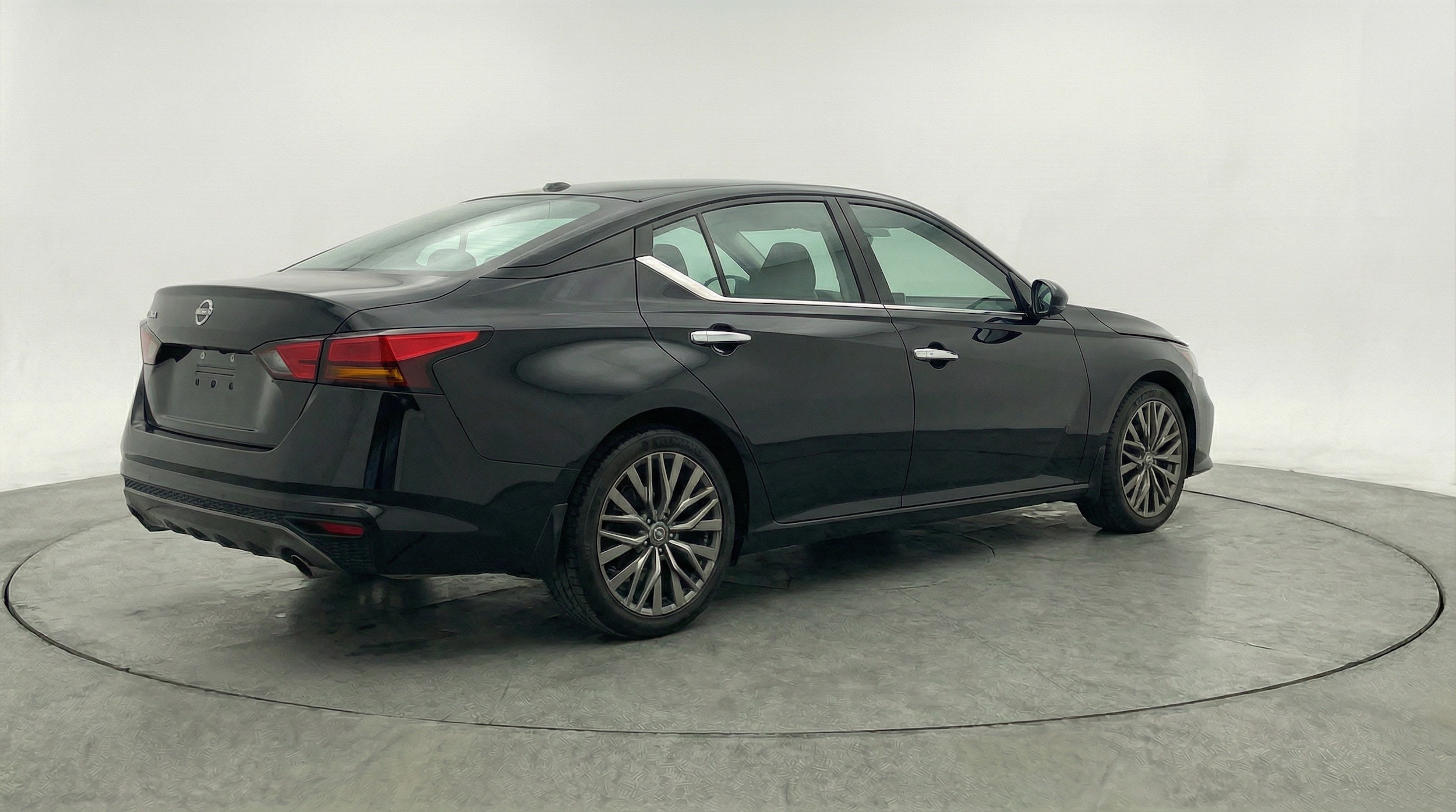Thumbnail: 2025 Nissan Altima - 7