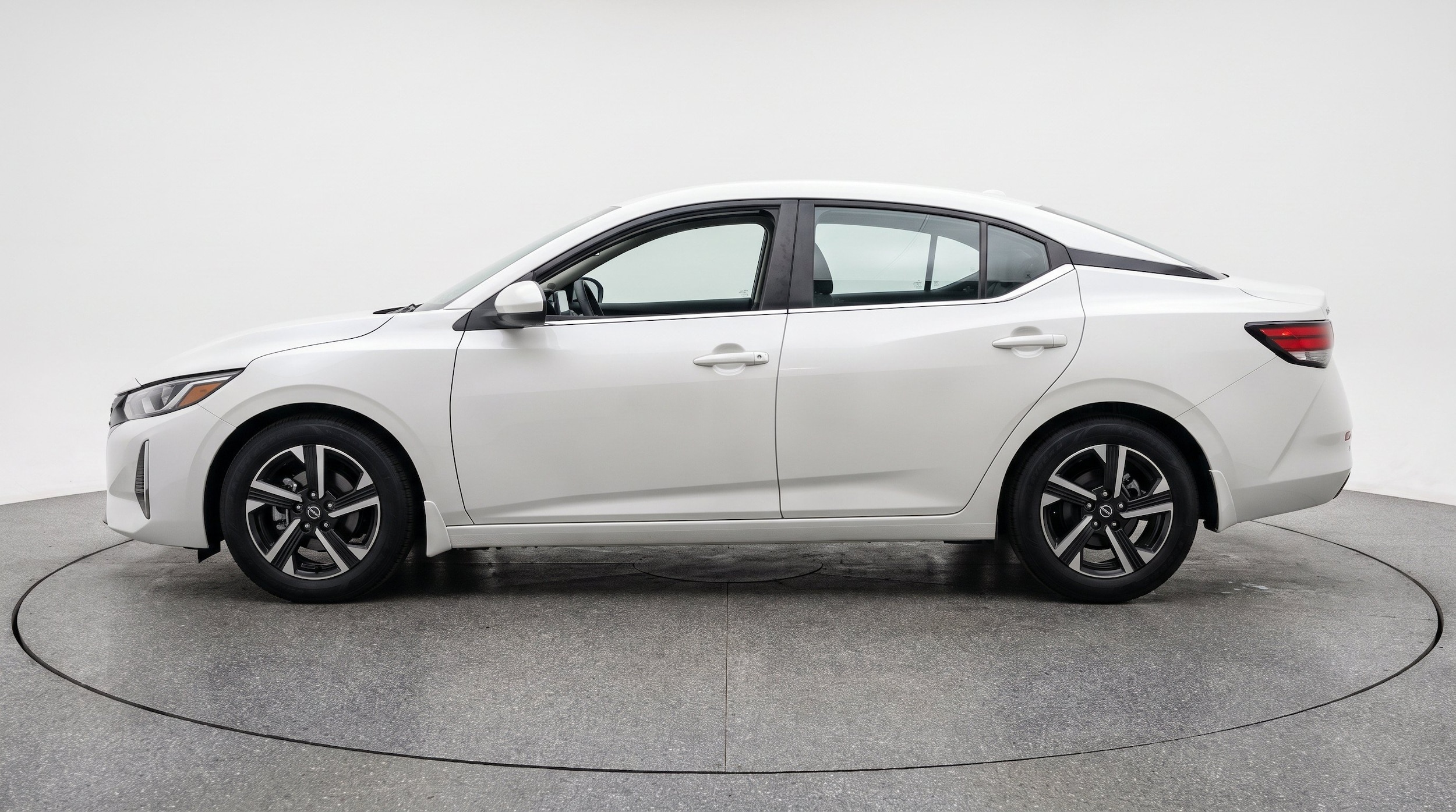 Thumbnail: 2025 Nissan Sentra - 5