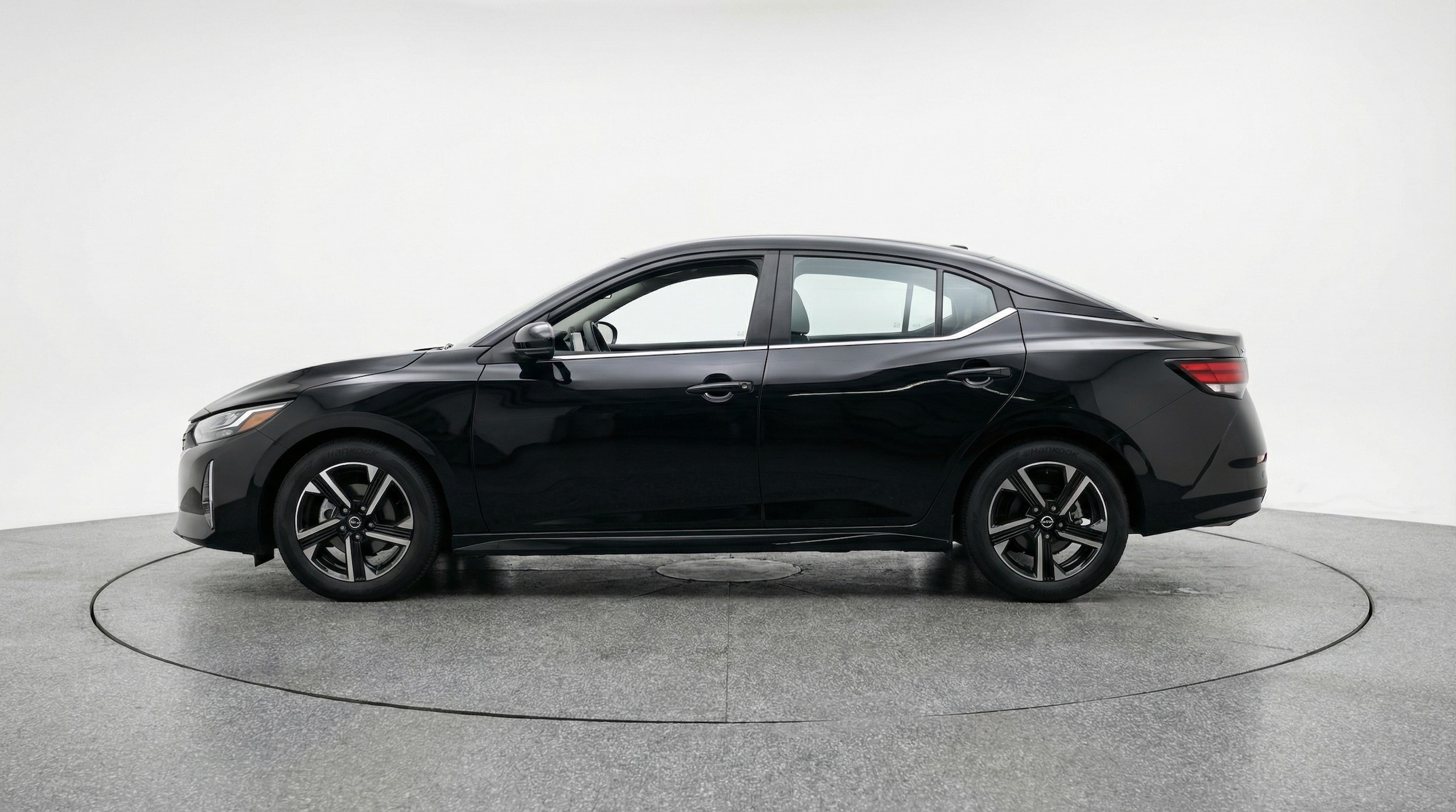 Thumbnail: 2025 Nissan Sentra - 4