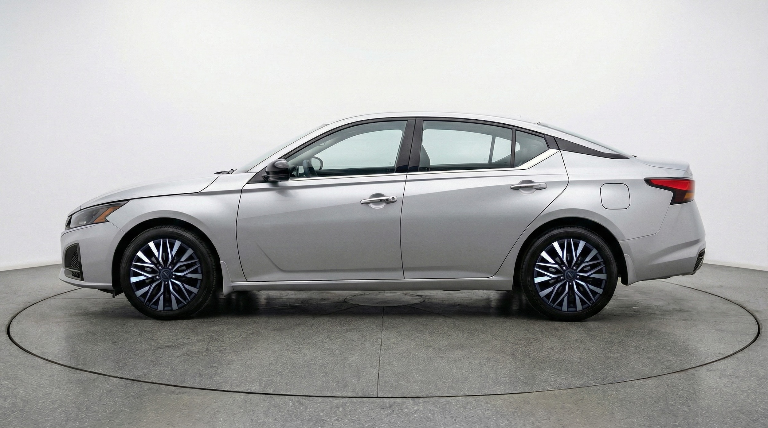 Thumbnail: 2025 Nissan Altima - 4