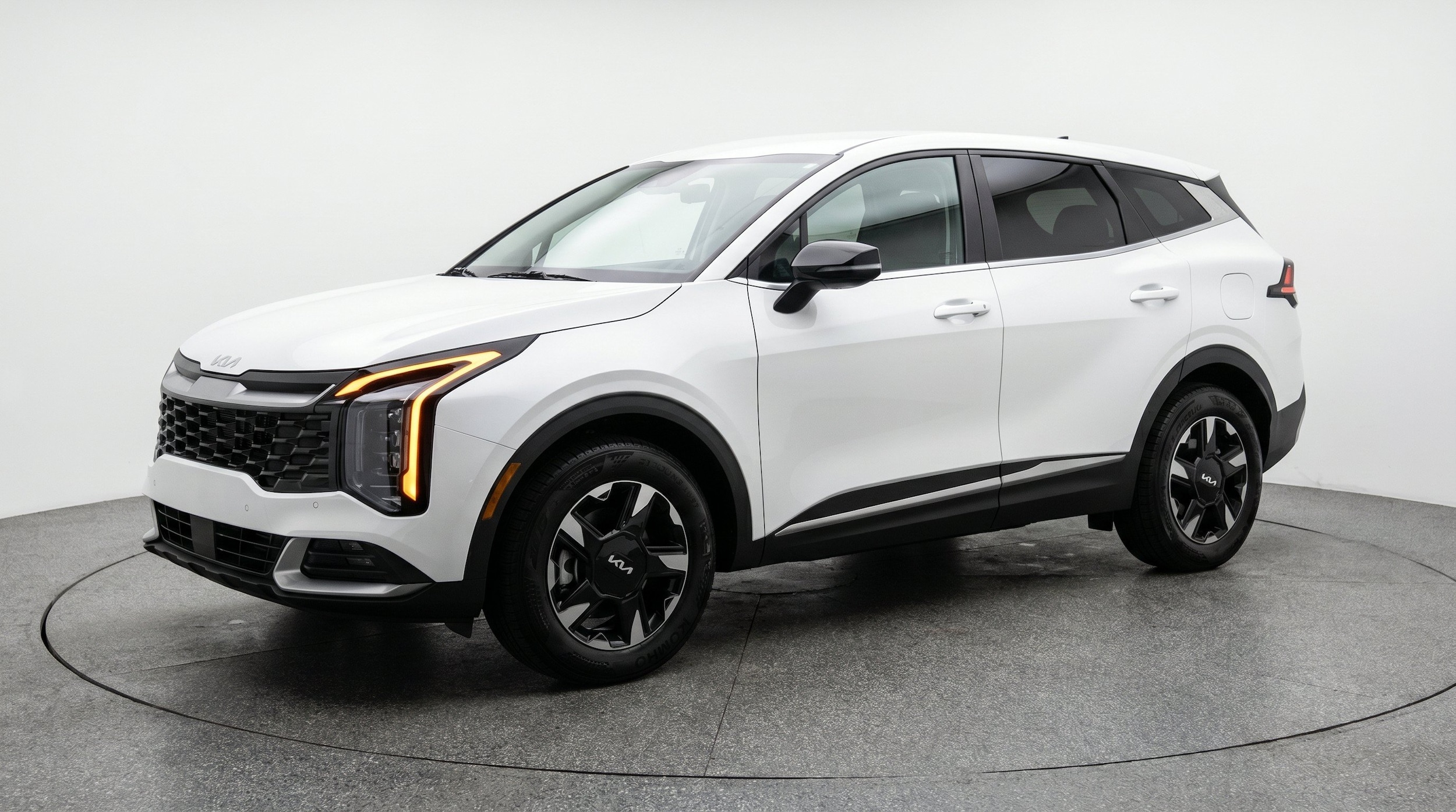 Thumbnail: 2026 Kia Sportage - 3