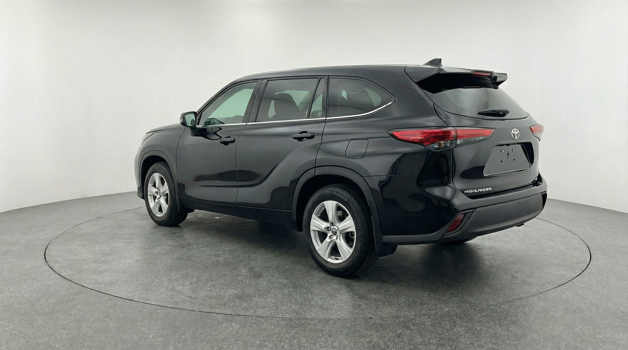 Thumbnail: 2025 Toyota Highlander - 5