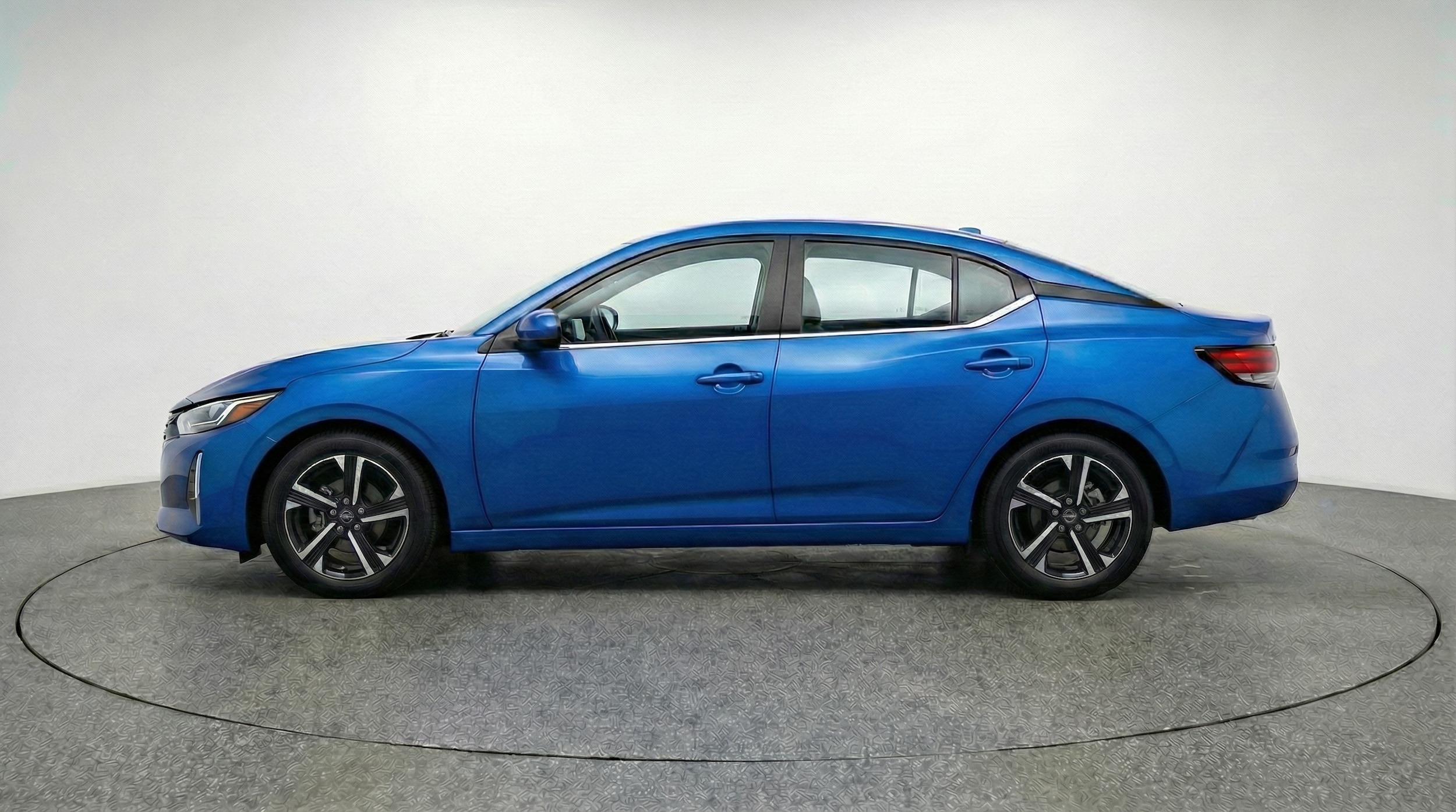 Thumbnail: 2025 Nissan Sentra - 4