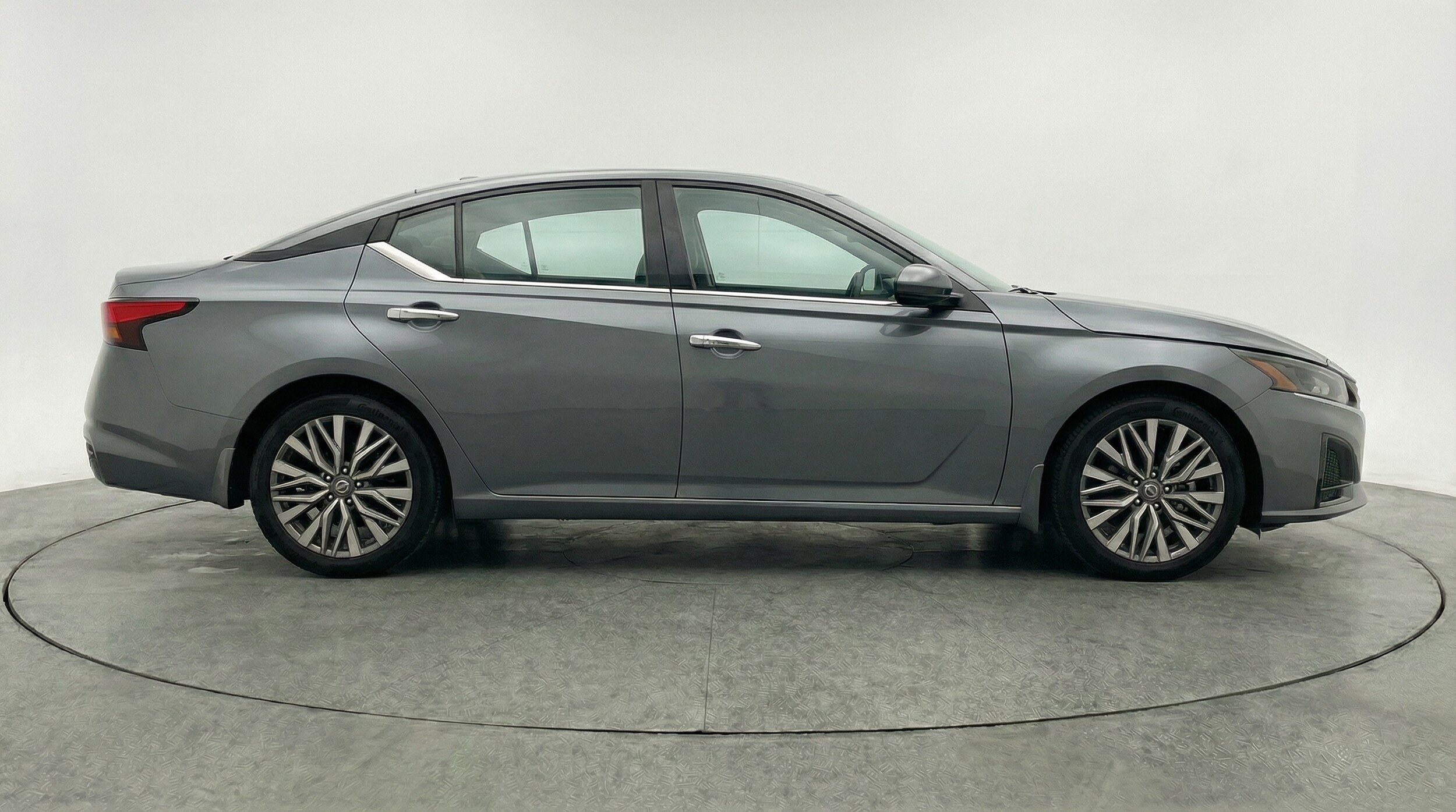 Thumbnail: 2025 Nissan Altima - 8