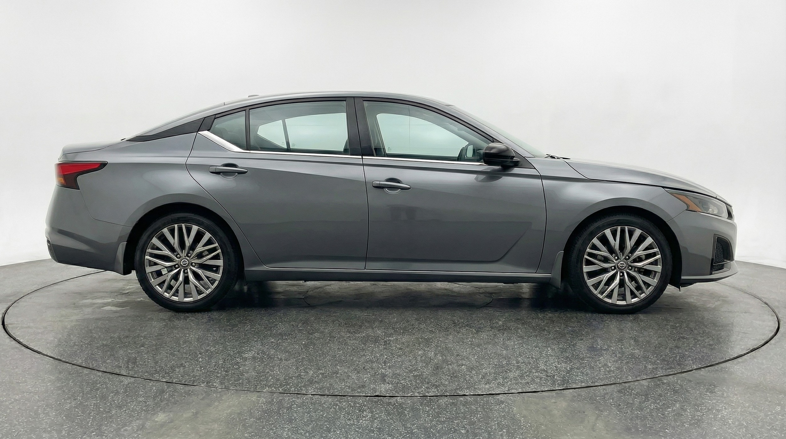 Thumbnail: 2025 Nissan Altima - 8