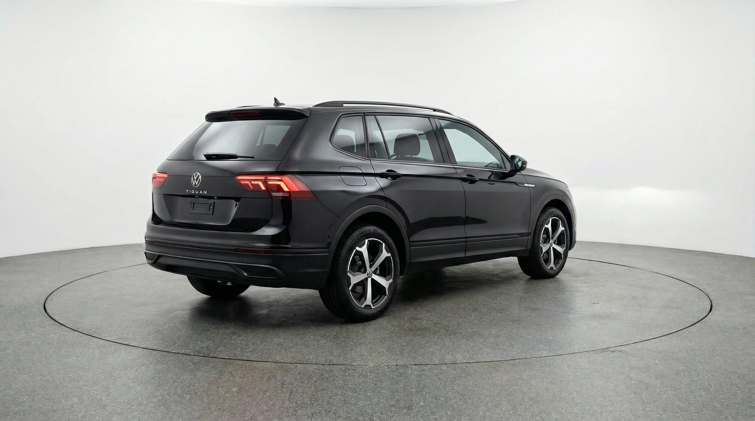 Thumbnail: 2026 Volkswagen Tiguan - 9
